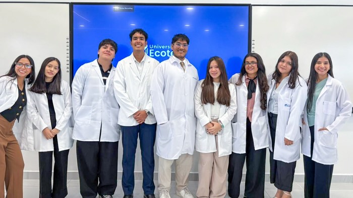 Nuestros estudiantes de la carrera de Psicología desarrollaron el Plan de Fortalecimiento Psicológico Policial, ejecutando la fase de Sensibilización y Psicoeducación dirigida a miembros de la Policía Nacional.
A través de esta experiencia, aplicaron conocimientos de Evaluación y Diagnóstico y Evaluación Psicométrica en un entorno real de aprendizaje y formación profesional.🎓