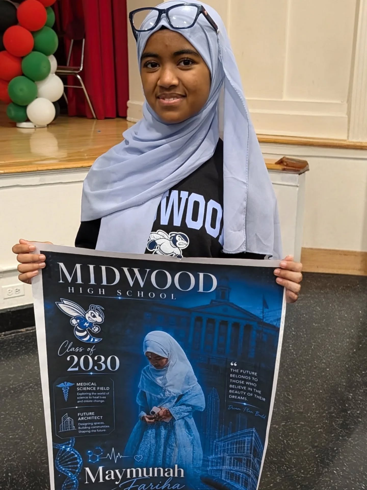 One of my favorite students is going to the best high school in #Brooklyn #midwoodhighschool.
Yes I said it🔥🔥
Congratulations to a dynamic young #studentgovernment leader who is about to take over the world.
#highschooldecisonday
#brooklynvested
Shout out to @themeyerlevinschool and @meyerlevinsprincipal for preparing our future leaders.
