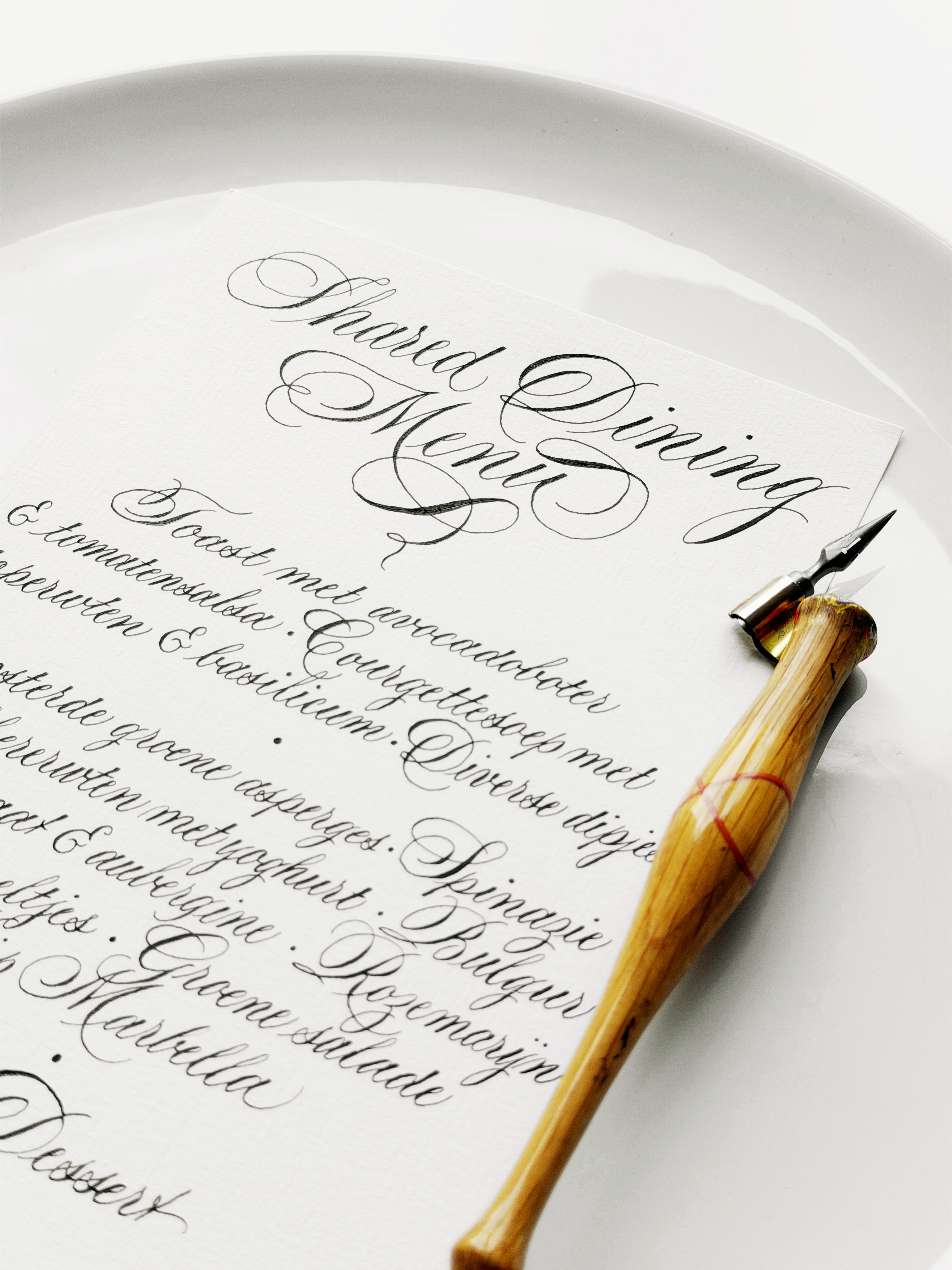 Calligraphy menus always seem to make me hungry 🤤
#kalligrafie #kalligraferen #calligraphymenu #weddingmenu #calligraphymasters