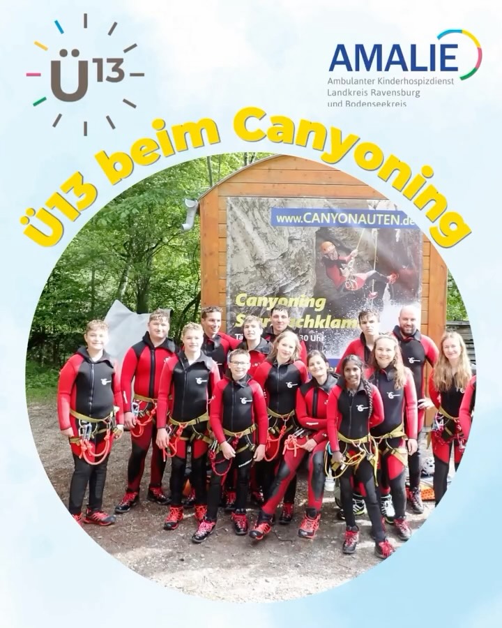 Abenteuer, Teamgeist und jede Menge Action 💦
Unsere Ü13‑Gruppe war am Sonntag mit den @canyonauten in der Starzlachklamm in Sonthofen unterwegs – und hat die Natur von ihrer wildesten Seite erlebt.
Auf dem Programm standen:
➡️ Abseilen am Wasserfall
➡️ Wildwasser & starke Strömungen meistern
➡️ Rückwärtssalto vom Felsen
➡️ Naturwasserrutsche
➡️ Klettern, Schwimmen & am Seil hangeln
Mit Mut, Vertrauen und guter Begleitung haben alle ihre Grenzen getestet – und vor allem ganz viel Spaß gehabt. 💪
Ein Tag voller Erlebnisse, der zeigt, was gemeinsam möglich ist.
#kinderhospizarbeit #ehrenamt #canyoning #ü13 #gemeinsamgutestun