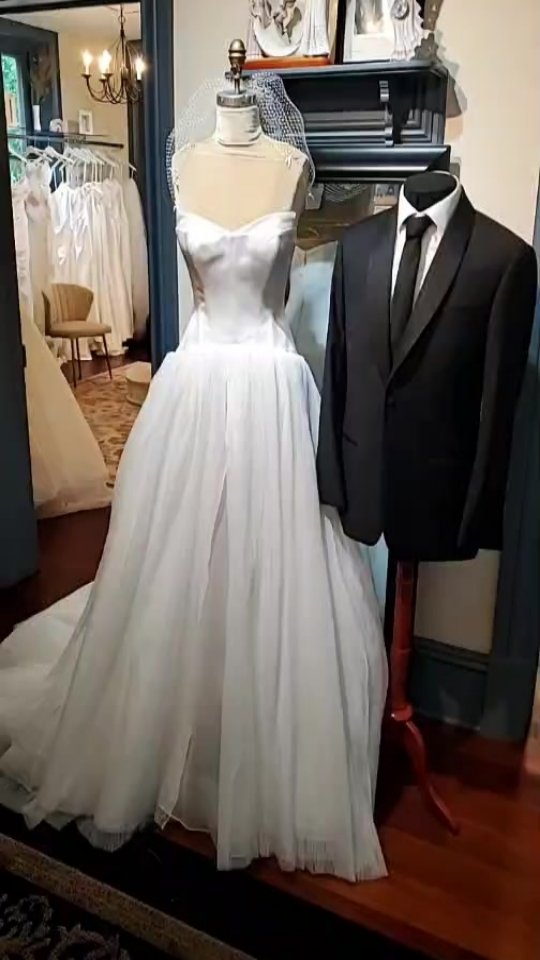 We are loving our 2026 wedding gown and tuxedo collections 💕
Timeless - Classic - Modern