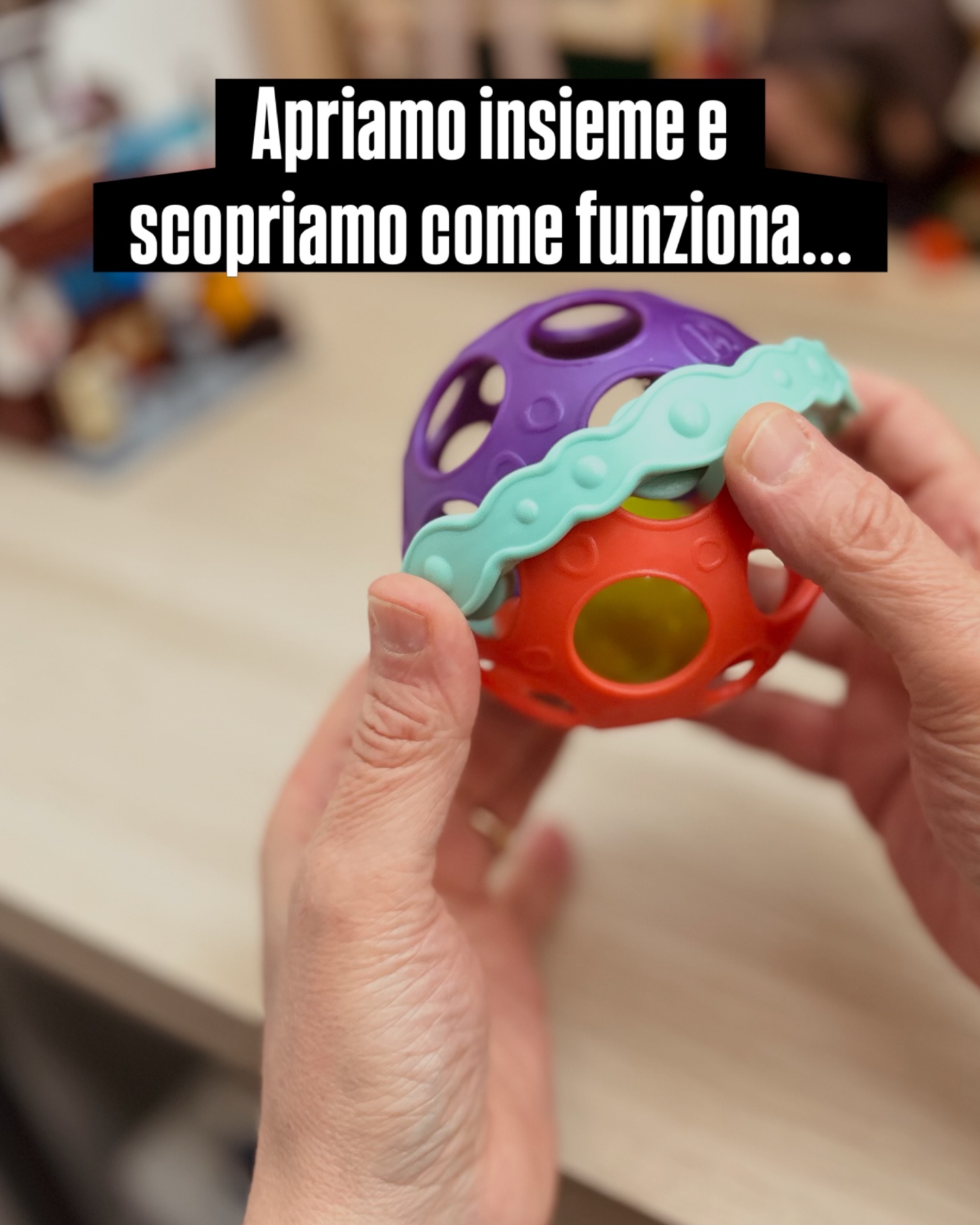 Prima di metterli in bottega voglio capire, toccare con mano 🖐️ così magari a te viene più semplice scegliere per i tuoi bambini. Oggi ho preso questo set di 4 palline sensoriali. Dai 6 mesi in su e per qualsiasi esigenza di dover aiutare i cinque sensi o la coordinazione dei movimenti…SONO FANTASTICHE 😎
#magoriumgiocattoli #giocarepercrescere #giocareinsieme #giocattoli #mammefelici