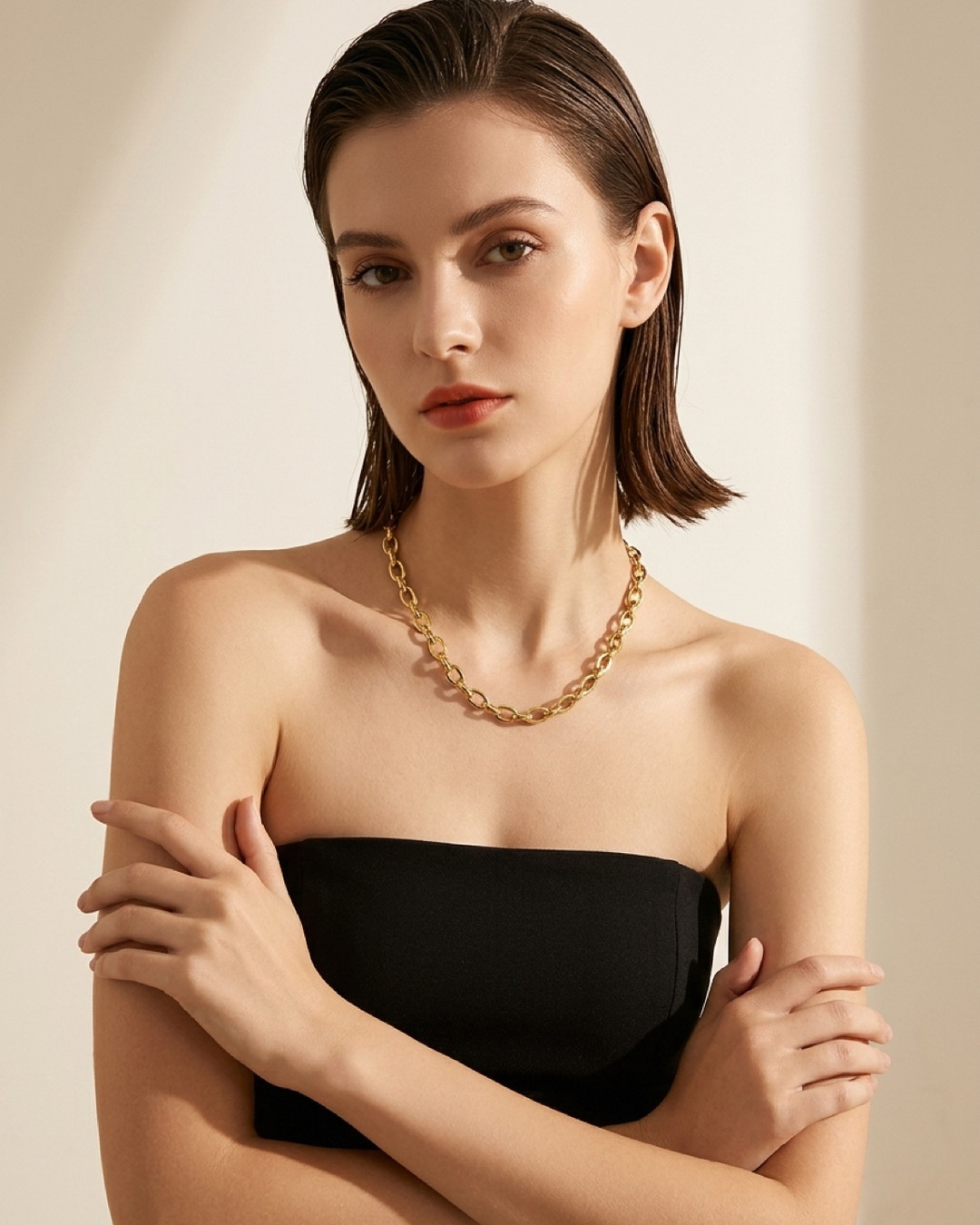 Chaîne Élégante — sculptural shine, effortless style. 24k gold-filled 7mm box links, 14k gold-filled lobster clasp, freshwater pearl charm. Wear solo or layer for a custom look. Link in Bio ✨ #MaisonDeBijoux #GoldFilled #NecklaceLayering #MinimalJewelry #GiftWithPurchase