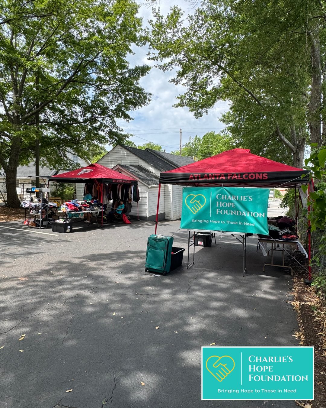 A recap of our FREE Clothing Giveaway! šWe were able to provide free shoes,clothes, business professional and business casual attire to people in need! Thank you to all of those who stopped by! Stay tuned for upcoming events and giveaways! š
#clothes #giveaway #summertime #nonprofit #griffin