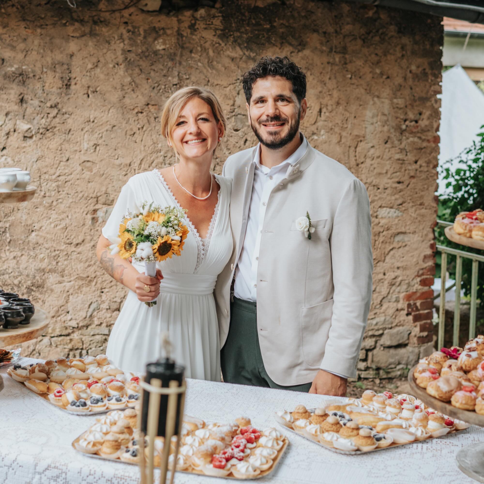 Quand c’est trop tentant !! 🧁🍰❤️
#photographe #wedding #photographedemariage #mariagefun #fun