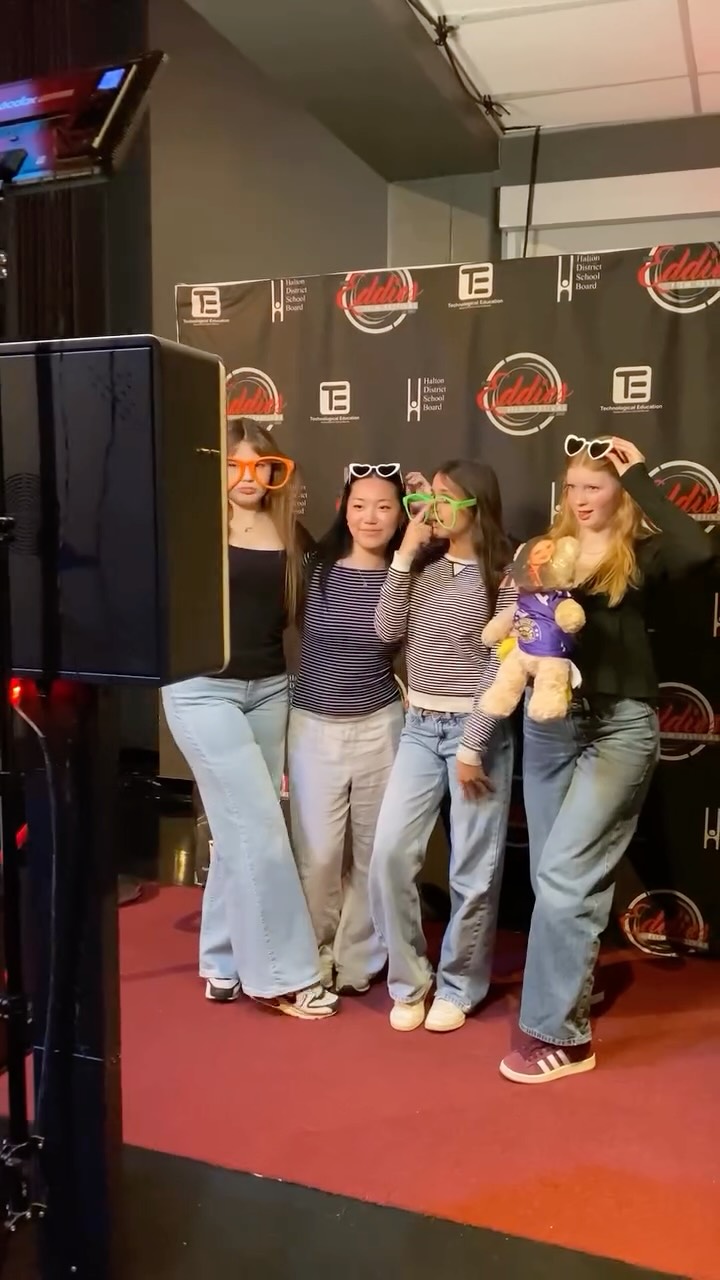 Lights, camera, action ✨🎬📸
Another amazing year celebrating creativity and talent at The Eddie’s Film Festival! From award moments to nonstop laughs at the photobooth, the energy all night was unforgettable 🤍 @eddiesfilmfestofficial
We loved seeing everyone celebrate, and capture memories with friends and family throughout the event ✨
A night full of talent, achievement, and moments worth remembering 🎞️🏆
-
#EddiesFilmFestival #PhotoBoothFun #hdsb #EventRecap #LalunaPhotoBooths