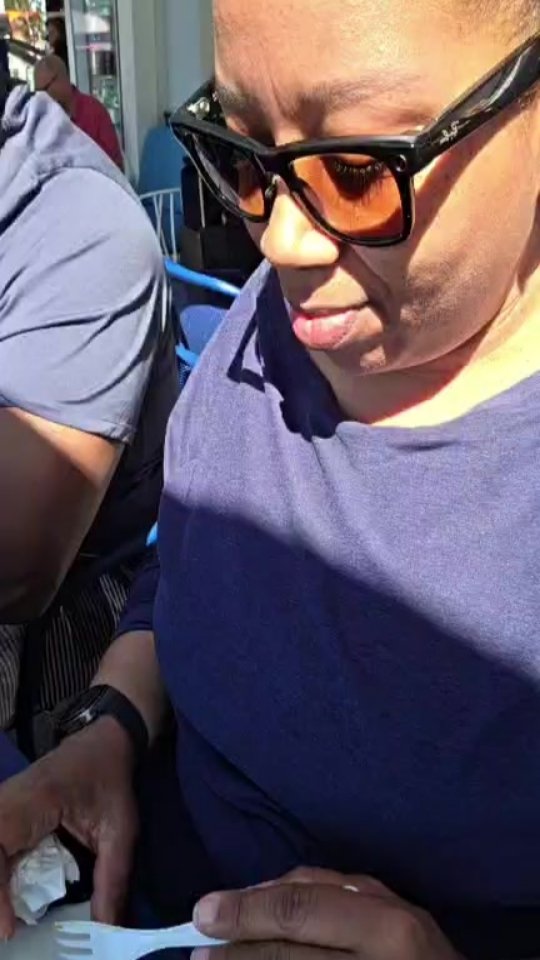 Exploring the shore of Capri
#ChefJoanneThomas #InternationalTravelChef #WithALittleLoveInEveryBite #TravelWithChefJoanneThomas #CulinaryJourney