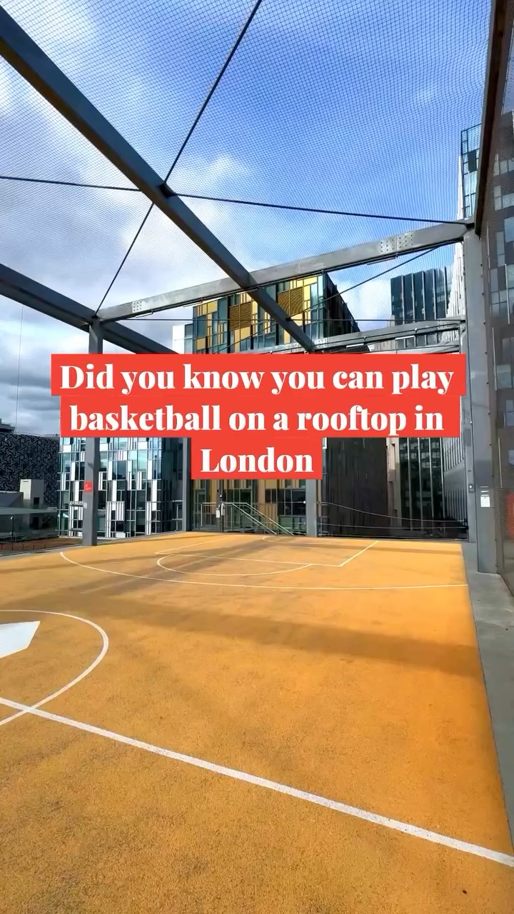 Did you know you can play basketball in one of the most epic basketball courts in London! In the @designdistrictlondon you will find a rooftop basketball court, book online to play, do a shoot or film a movie! @greenwich.peninsula
The views are 🔥
#designdistrict #londonbasketballcourt #basketballcourt