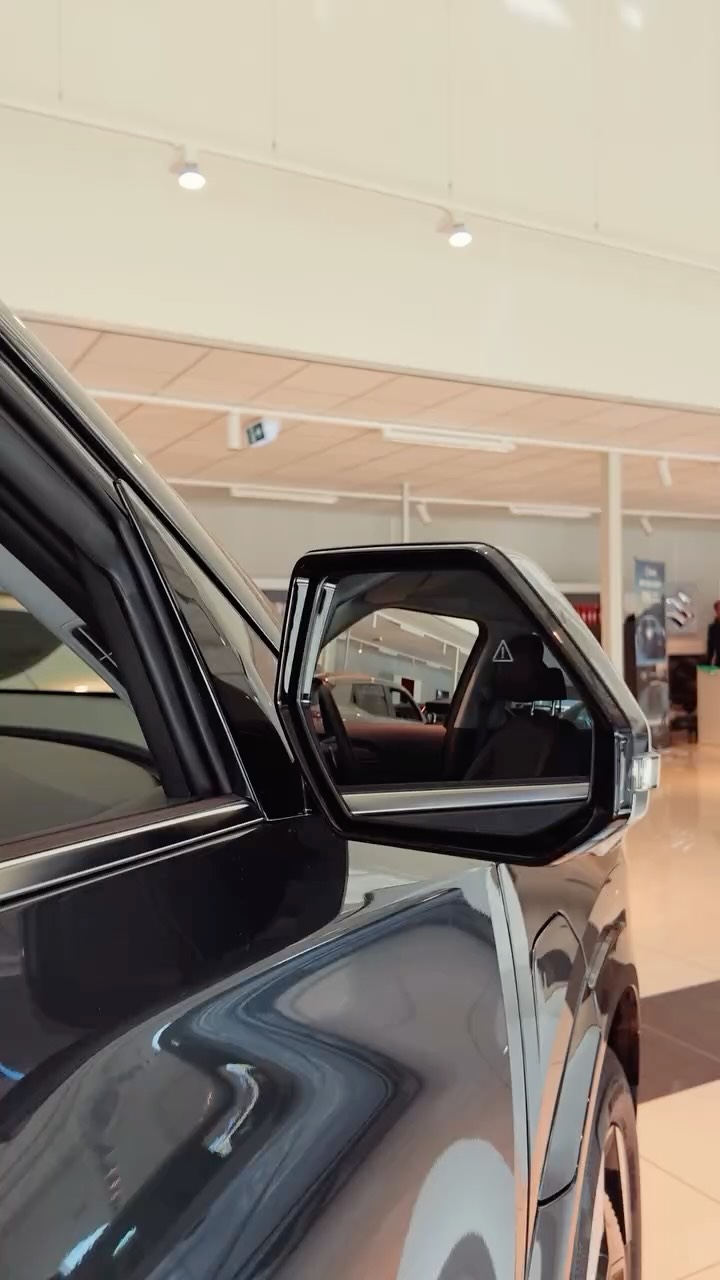 Klar for å teste Kia EV5?
👉Rekkevidde opptil 530 km
👉566 liter bagasjerom + 44 liter frunk
👉Den ultimate familiebilen
👉Spekket med utstyr
EV5 har det du ser etter 😍 Velkommen innom! #kia #kiaev5 #bilforhandler #biler