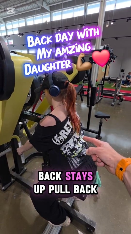 Be the change you want to see in the world.
Seems simple enough.
And apparently it works.
Good job sweetheart, your killing it 👊
@lifeby.taylor
#strongerfamiliesproject #strongerstudentproject #fitness #strength