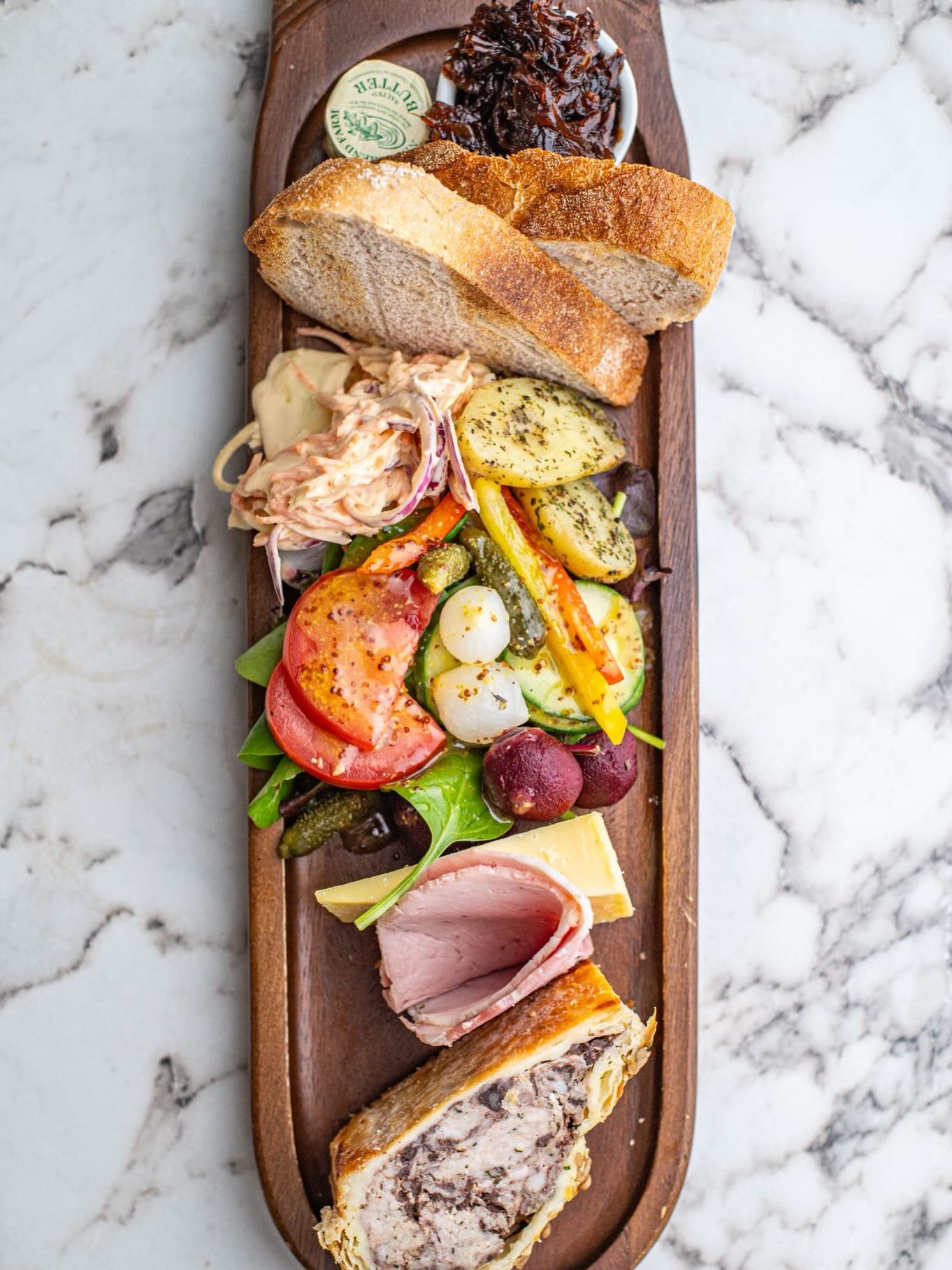 Bank Holiday Weekend at Avonfield ☀️
🕘 Opening Hours
Saturday: 9am – 4:30pm
Sunday: 9:30am – 4pm
Monday: 9am – 4:30pm
🍴 Kitchen closes daily at 3pm
The Ploughman’s is back! 🙌
Join us this bank holiday weekend for delicious food, homemade cakes, and great coffee.
We can’t wait to see you!