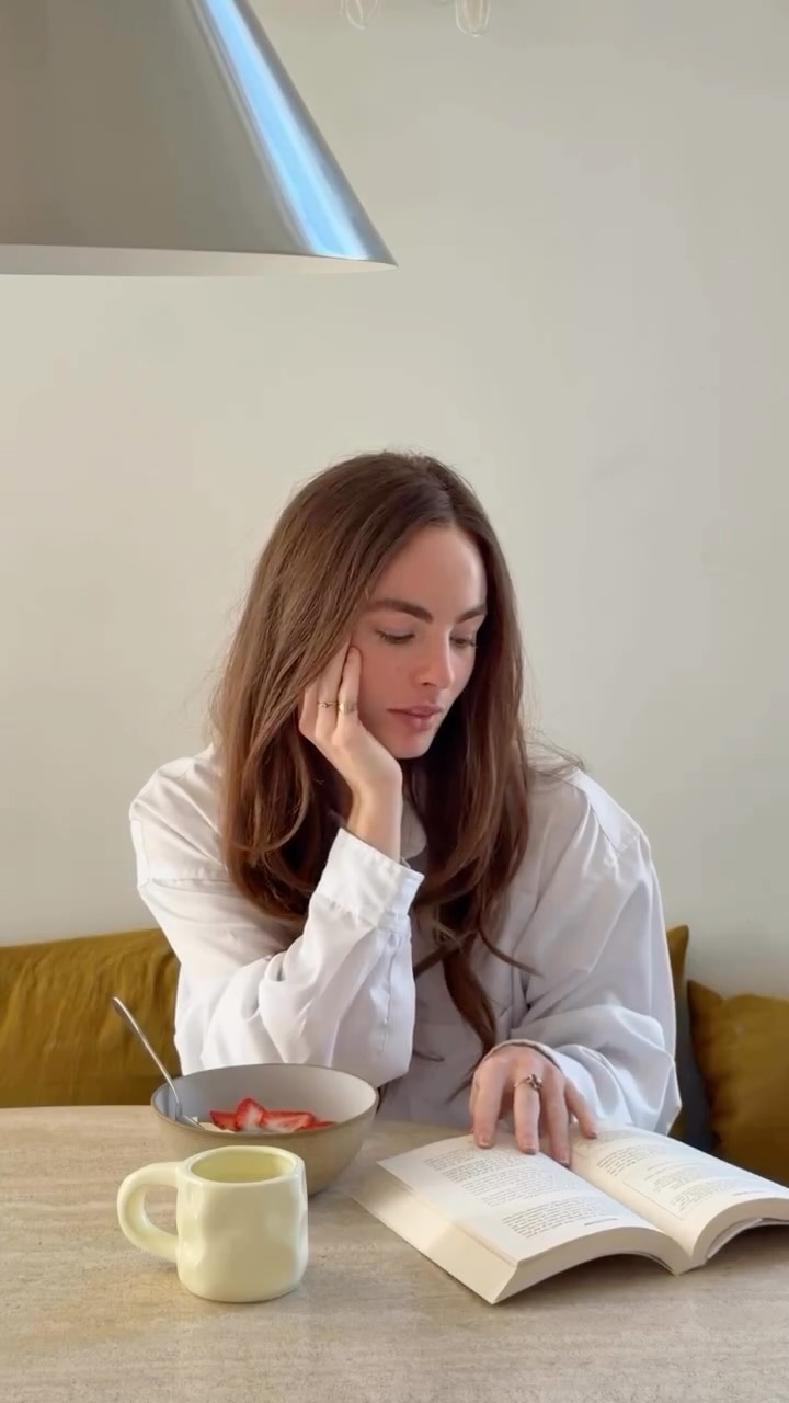 Low dopamine morning routine = weniger Stress für Haut & Nervensystem ✨
Keine Reizüberflutung. Keine 20 Produkte.
Nur ruhige Pflege, Feuchtigkeit und ein frischer Glow 🤍
#lowdopamine #gesichtsroutine #skincare