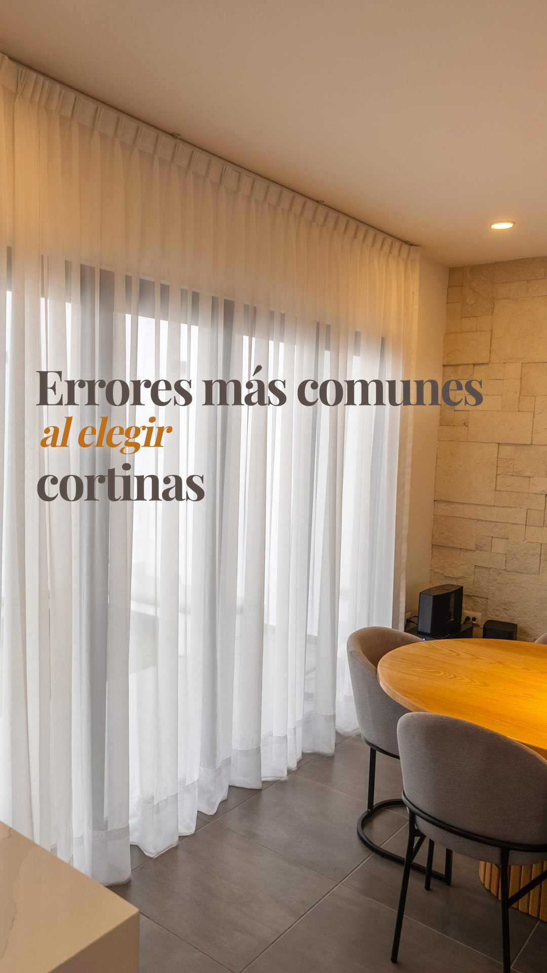 Estos son los errores más comunes al elegir cortinas.
1. Hacerlas demasiado cortas.📏
Lo ideal es que vayan de techo a piso para que el espacio se vea más amplio y más proporcionado.
2. La caida de la tela.🧵
Las telas muy rígidas pueden verse poco naturales y muy pesadas, mientras que las telas suaves se ven mucho más elegantes y caen mejor.
3. El color. 🎨
Ayuda mucho en espacios neutros a que el espacio se vea más armonioso y más amplio también.
Y por último, el cortinero.
La elección del cortinero puede hacer que el espacio se vea más tradicional, anticuado o moderno.
Son detalles pequeños, pero que hacen una gran diferencia. 💫
#CasaDecoración #DiseñoDeInteriores #TipsDeDecoracion #Cortinas #Cortineros #Interiorismo