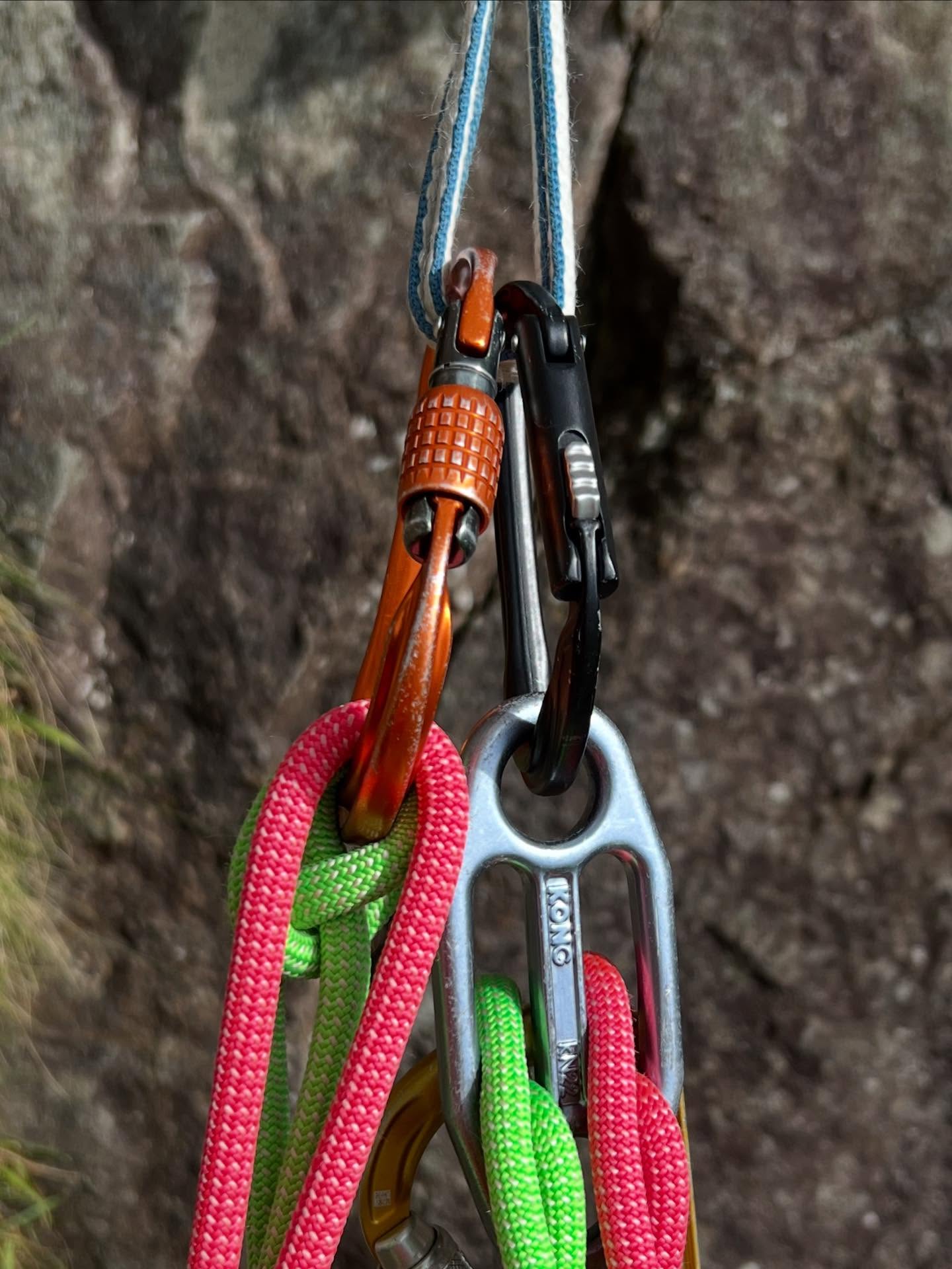 Ok or not ok 🤔 Following on from my short video about the Edelrid Slider what do you reckon to it in this use?
In case you’re unfamiliar with it, it is a locker not a plain snap gate, but is its security as robust as a screw gate? Personally I think not, no. But is it good enough for this job?
In this use it’s clearly attended so you can see what’s happening to it and it’s away from any rock. Whilst it’s nice to use is there really any benefit over a more conventional locker? A few grams and a split second I guess.
Personally I’ll stick to a regular locker and use the Slider for other things I think.
#carabiner #climbing #judgements #dontgetwoundupplease #itsjustinstagram