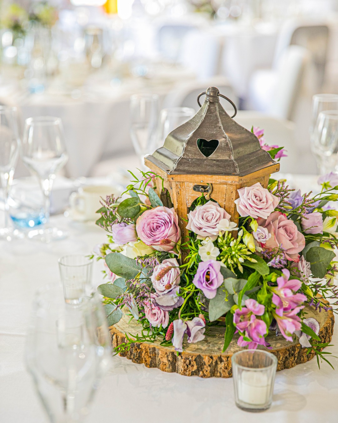 We have a range of lanterns, brass and glass in various sizes and shapes, grey wooden lanterns and these cute rustic lanterns shown here bursting with florals by @johicksflowers
Take a look at our extensive inventory on our Price List page on the website, and see how hiring a few finishes touches can make all the difference.
#weddinglanterns #florallanterns #hiredontbuy
Photo by @kimberleygarrodphotography