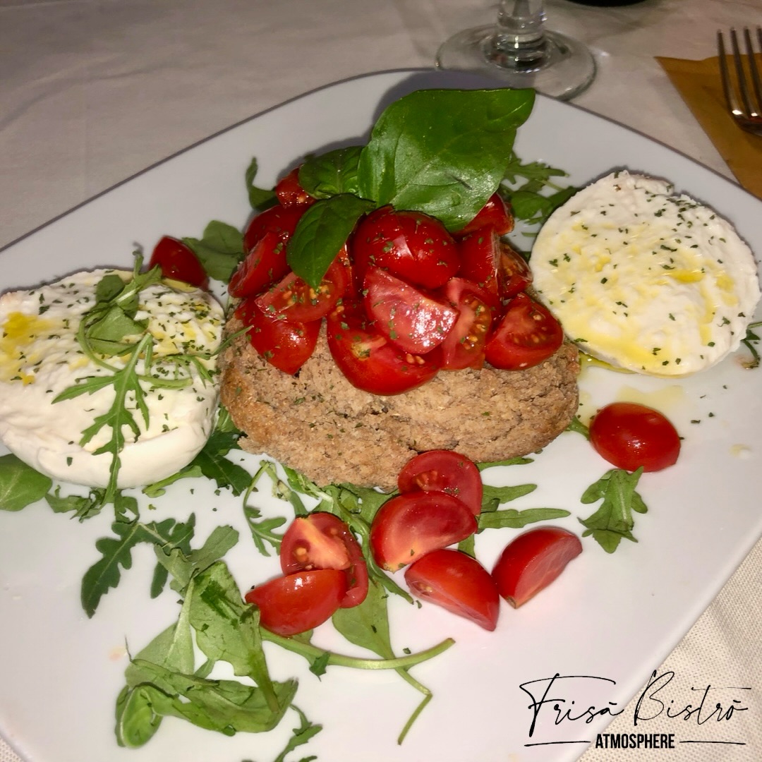 ✨ Tradizione italiana, gusto autentico e dettagli che fanno innamorare. 🍅🌿🤍
#FrisaBistró #ItalianFood #FoodLovers #TasteOfItaly #DinnerMood