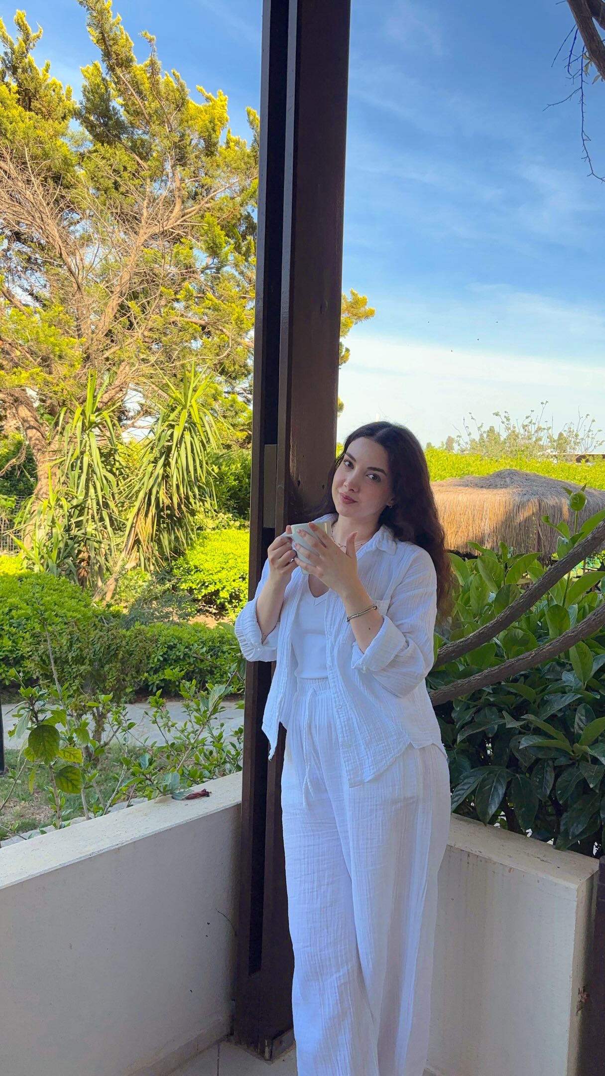 What happens when a dietitian experiences cleansing firsthand?
Last week, Rabia joined us at TheLifeCo Bodrum to experience our approach to wellbeing for herself.
Here is TheLifeCo Bodrum through the eyes of an expert.
c: @dyt.rabiavelipasaoglu
#thelifeco #wellbeing #wellnesscenter #bodrum