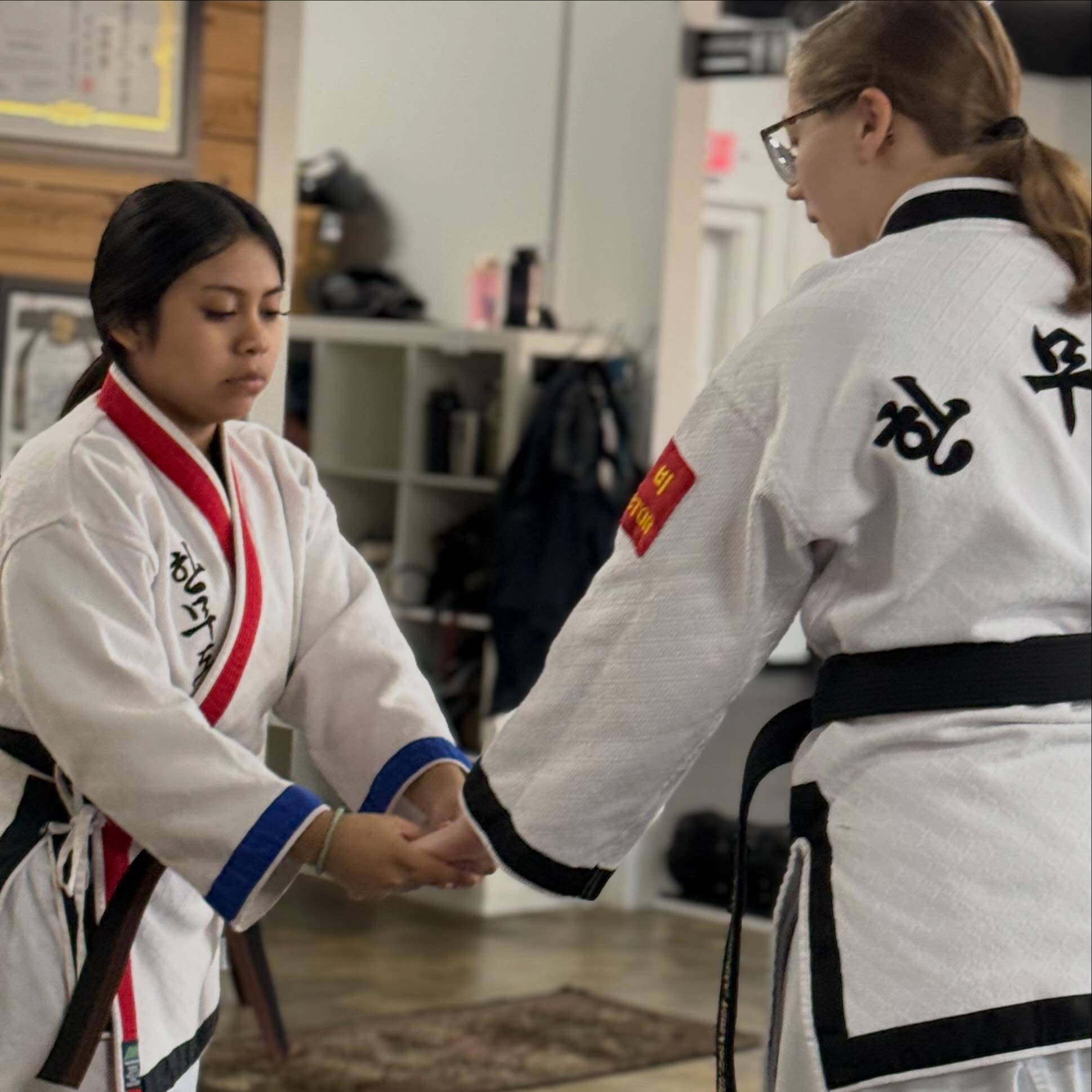 The depth of Han Mu Do is one of the things that makes it such a remarkable martial art.
At first, students learn practical techniques such as kicks, strikes, joint locks, throws, and self-defense. But over time, they begin to discover that Han Mu Do is far more than a collection of movements. It is a complete system of knowledge rooted in Korean martial tradition and organized to help students grow for a lifetime.
Within Han Mu Do, students study:
* Practical self-defense
* Forms and solo practice
* Sparring and strategy
* Weapons training, including sword and archery
* Breathing, meditation, and internal development
* Philosophy, history, and culture
The deeper you train, the more the art reveals. Techniques that seemed simple become more sophisticated. Principles connect across striking, grappling, and weapons. The body becomes stronger, the mind sharper, and the understanding richer.
This wealth of knowledge means there is always something new to explore. Han Mu Do can meet students where they are and continue to challenge them for decades.
That is the beauty of a true martial art, it grows with you.
At Harvest, we are honored to study and share an art with such depth, wisdom, and lasting value. #hanmudo #hapkido #kids #adults #franklintn