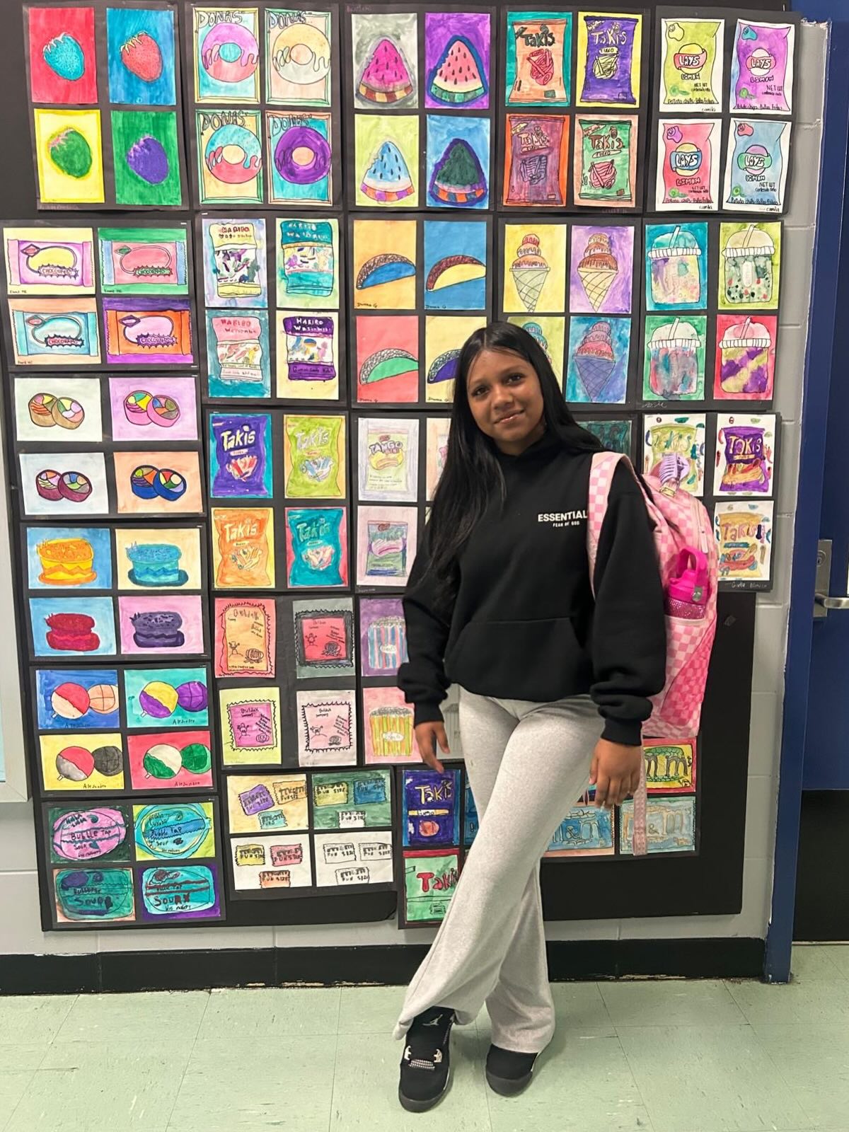 A morning celebrating the creativity, talent, and hard work of our students 🎨✨
From the artwork on display to families stopping to admire each piece, our showcase was filled with pride, expression, and community. So proud of our student artists! 💛
#dlmsfamilia #artshowcase #nycpublicschools