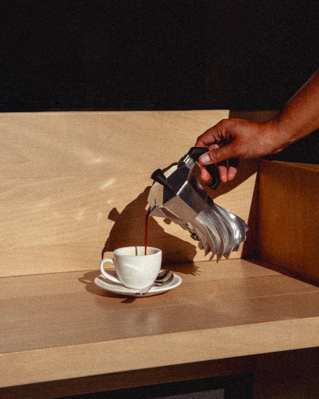 Tutta l’energia dell’espresso,
con il fascino della moka.
Solo più veloce.
#TurboMoka