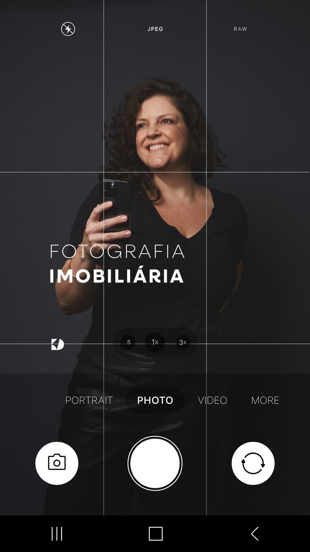 A fotografia dos imóveis que você trabalha, impactam em várias camadas.
Se você não quer contratar fotógrafos mas precisa fotografar seus imóveis comente “fotos” que eu te mostro um caminho.