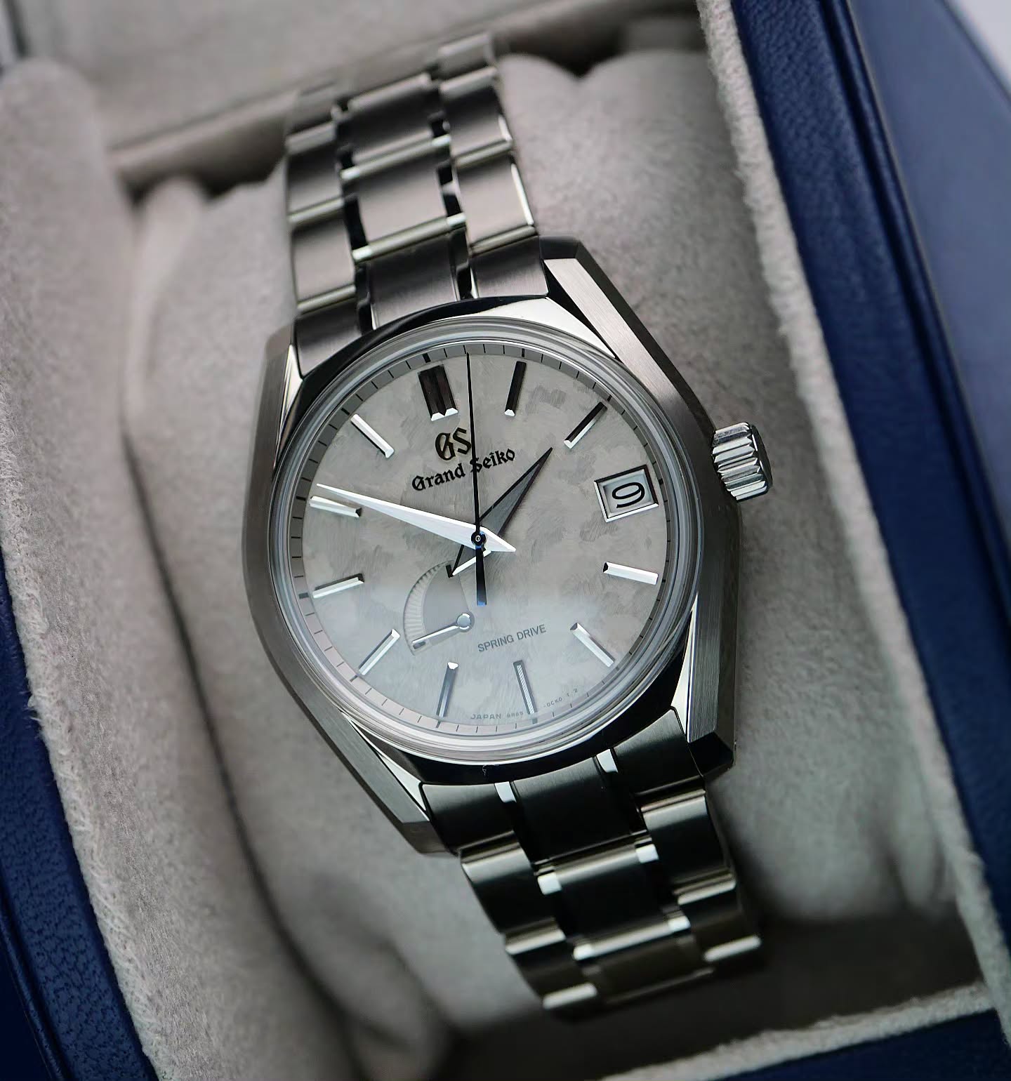 Grand Seiko Heritage Collection SBGA445
⌚️ Year: 2025
⌚️ Condition: unworn
⌚️ Material: titanium
⌚️ Spring drive
⌚️ Diameter: 40mm
#Grandseiko #watch #seiko
