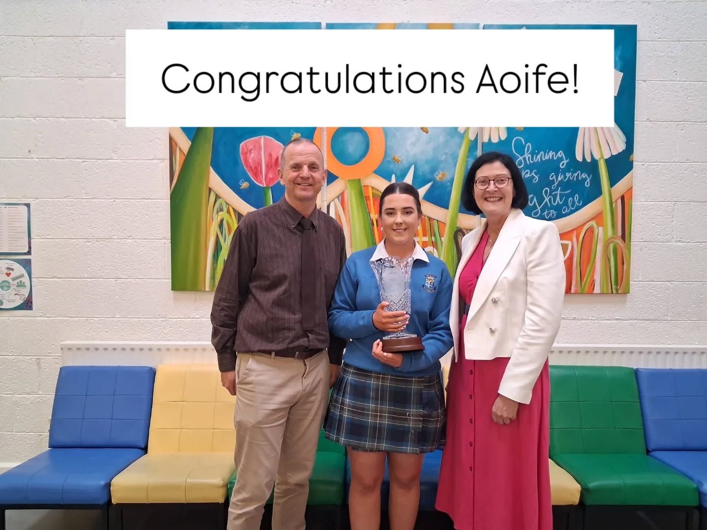🏆Huge congrats to our 6th year winner of the George Jenkins Memorial award. It's given to the student that exemplifies what a Mercy student should be. We're all so proud of you Aoife. 🏆