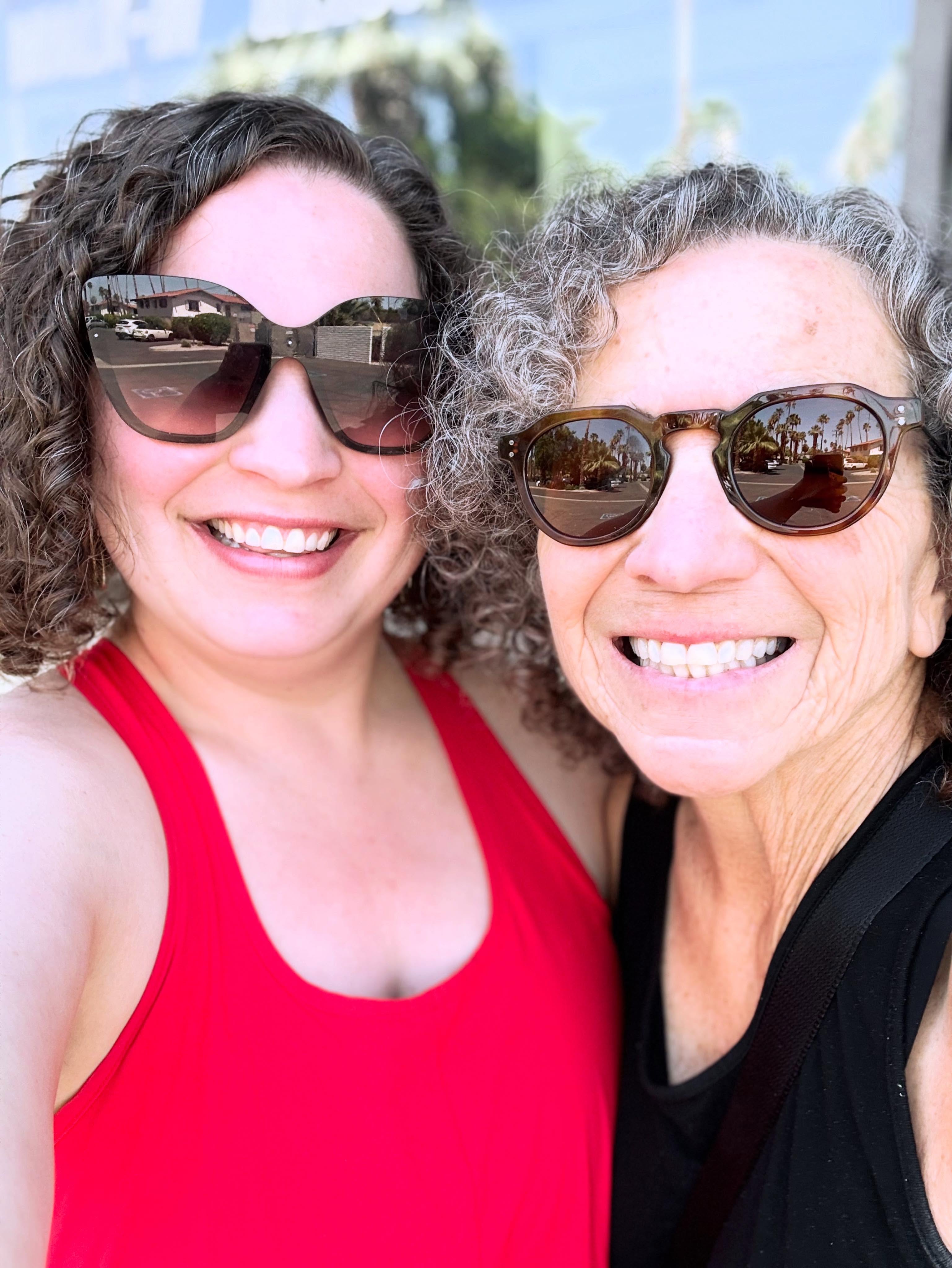 Mani-pedis (well, mani for her, pedi for me) with @lisaslovin !
#Vacation #PalmSprings #TreatYourself