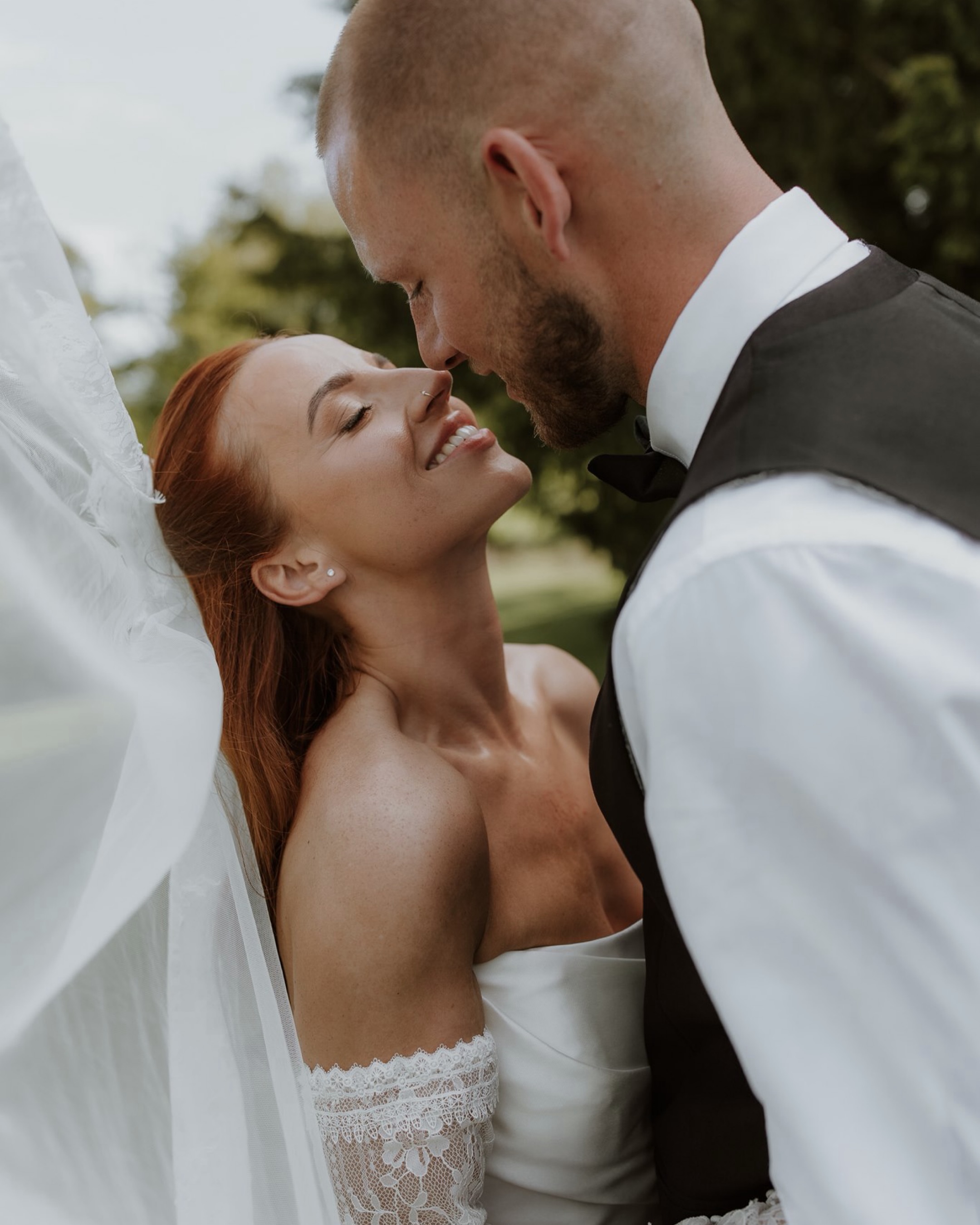 C&B
Insanely beautiful day from start to finish ✨
@birtscourt
@retro.moments.megs
@thedressingroomhq
@lilyfeefloraldesigns
@glamhq.bham
@lucyjones.makeup
@anniemai.music
@trickproductionslife
@azaziebridal
#birtscourt #birtsmortoncourt #weddingphotographer #documentaryphotographer #weddinginspo
