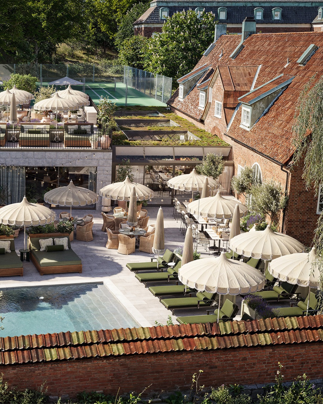 A new chapter at Villa Pauli has officially begun.
This weekend, we opened the New Addition of Villa Pauli to our members — home to our new oceanfront club restaurant, St. Nobl, and Villa Pauli Wellness Club, featuring a state-of-the-art gym and spa experience.
Designed for long lunches, quiet rituals, movement, recovery, and moments shared with family and friends.
Photography: Magnus Mårding