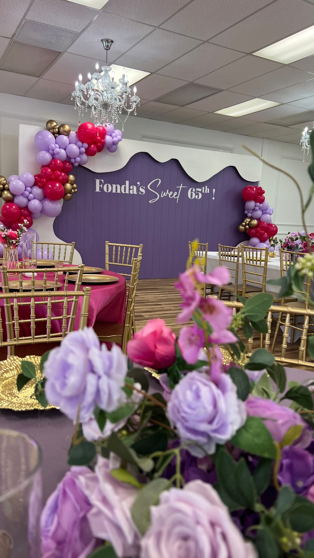 Behind the scenes? Final install shots? …still a work in progress 😂
So here’s a little mix of what I managed to capture and what I didn’t while celebrating such a special milestone moment. Grateful to be part of memories like these! 💕
Backdrop/design @gnseventrentals
Venue @room3c
Balloons @setupbysid
#rvaballoons #rvaballoondecor #804balloons #rvaevents #howtomakeaballoonarch
