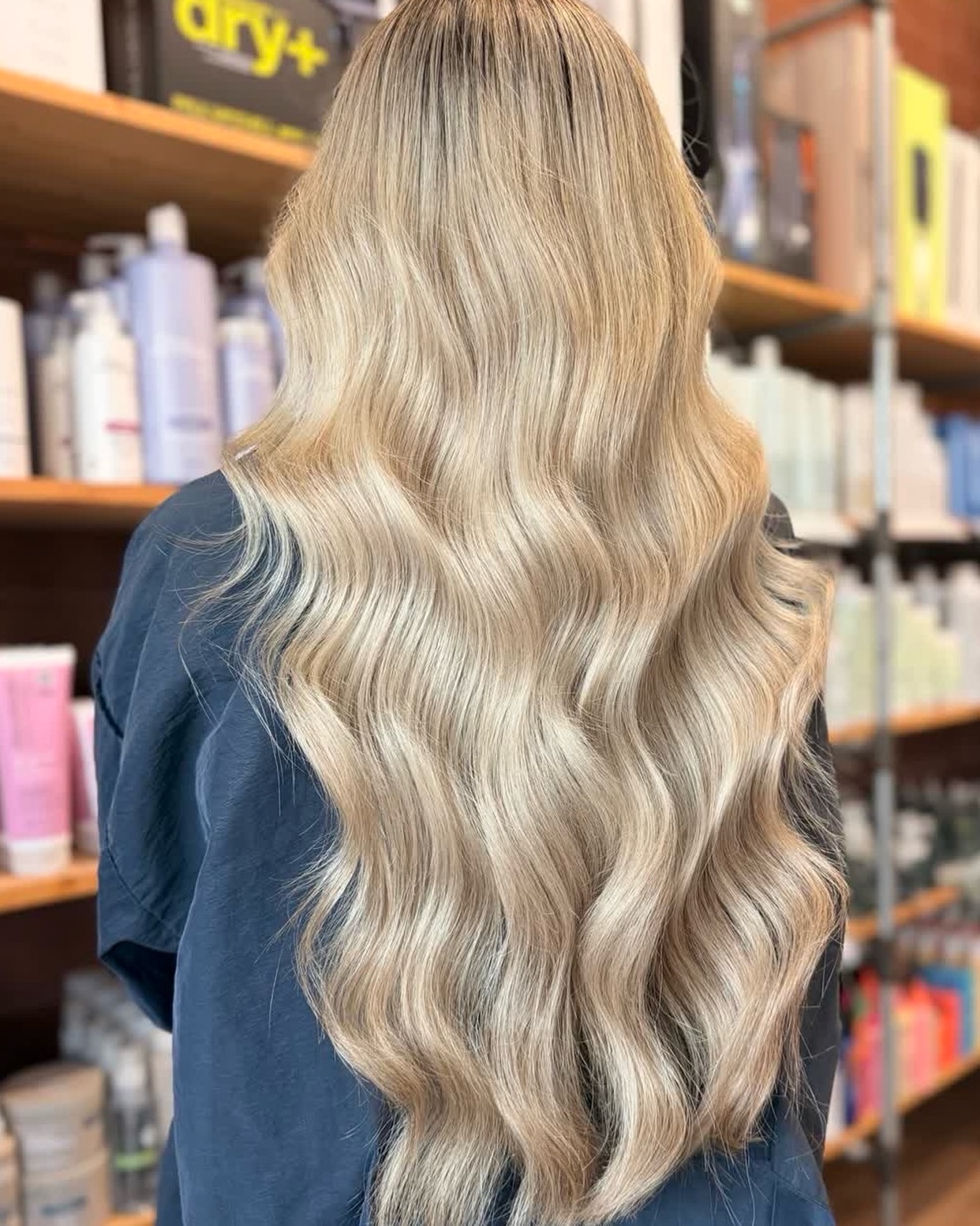 The Gianna ⚡️
Full Highlight
Stylist 🎨 @glambychauntel
#lafayettehairstylist #lafayettelahairsalon #highlight #lafayettela #hairinspo
