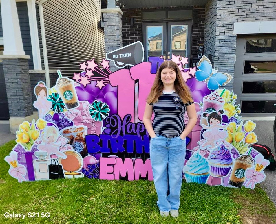 Emmyβ¦ Happy 11th Birthday!! ππΈππ
Thank you for having me back & for sharing this beautiful pic with me! I love getting these pics!! π₯°π
Always my pleasure to place the displays for you!
(Yepβ¦ love my job! βΊοΈ)
www.nadinenoelledesign.com
#lawnsignrental #bestcustomers #birthdaygirl #celebrate #nadinenoelledesign