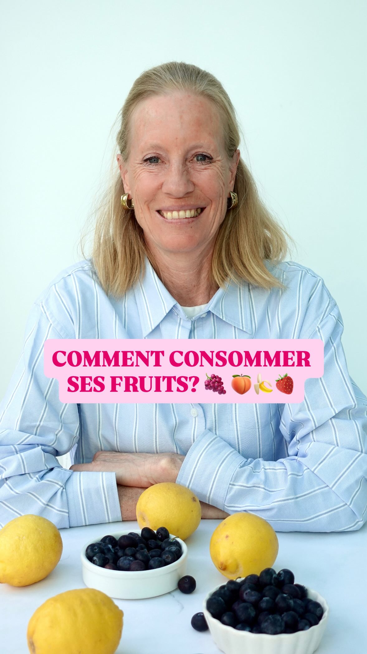 đ Les fruits sont excellents pour la santĂ©, mais comme souvent en nutrition, tout est une question de qualitĂ©, de quantitĂ© et de contexte.
Les fruits apportent naturellement des vitamines, polyphĂ©nols, antioxydants et fibres, des composĂ©s intĂ©ressants pour soutenir la santĂ© mĂ©tabolique. đđ«
â ïž En revanche, certains fruits font partie des plus contaminĂ©s par les rĂ©sidus de pesticides :
đ Fraises
đ Raisins
đ Pommes
đ Poires
đ ClĂ©mentines
đ Abricots
đ Si possible, privilĂ©giez-les bio, de saison et locaux : cela permet souvent de rĂ©duire lâexposition Ă certains pesticides et fongicides.
đ§ Pas le budget pour du bio ? Une alternative simple : les faire tremper dans de lâeau avec du bicarbonate de soude, puis bien les rincer. Cela peut aider Ă rĂ©duire une partie des rĂ©sidus prĂ©sents en surface.
đ§ Hors saison, les fruits surgelĂ©s peuvent aussi ĂȘtre une option intĂ©ressante : pratiques, souvent cueillis Ă maturitĂ© et riches en nutriments.
đ Lâobjectif nâest pas dâavoir peur des fruits ni de les diaboliser. Mais plutĂŽt dâapprendre Ă faire de meilleurs choix alimentaires, plus alignĂ©s avec une nutrition santĂ©, une alimentation naturelle et une approche plus consciente de ce que lâon met dans son assiette.
Vous faites attention Ă acheter quels fruits en bio en prioritĂ© ? đ
#nutrition #alimentationsaine #santenaturelle #conseilsnutrition #mangersain
