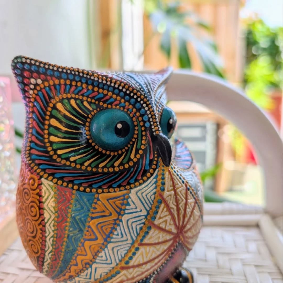 A lovely day of floats today, and a nice rebalance after the power cut of yesterday. Luckily, national grid heroes got us up and running after a few hours and only 2 postponed floats.
Brimming with joy and gratitude after a floater gifted us this beautiful handmade owl to look over the float centre. The name is yet to come to us, but we'll let you know when it does! Check out @jurassicmandalaart to see more of her beautiful creations.
#floating #gratitude #letgo #chill