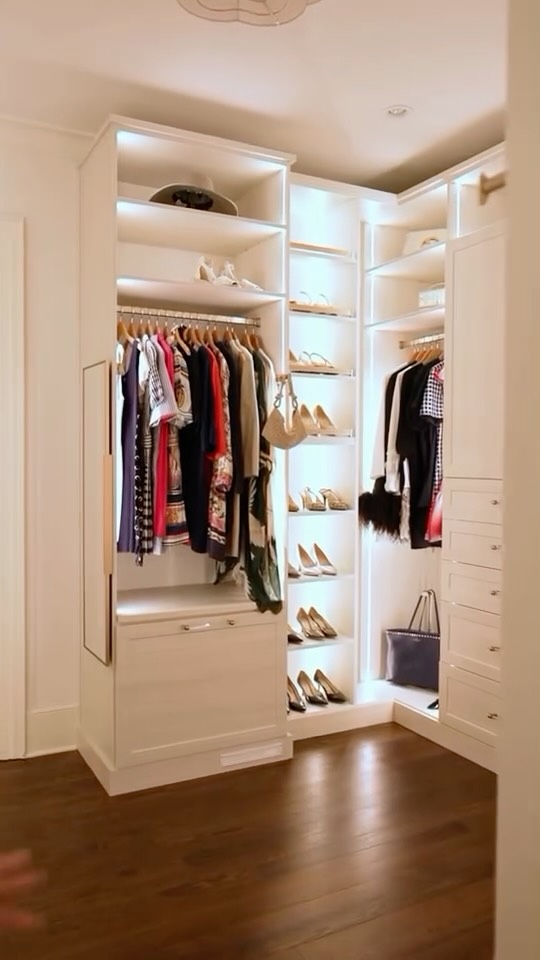 Thinking about simplifying without sacrificing luxury? ✨
Kathy shares why lock-and-leave condo living can be such an incredible lifestyle move—less maintenance, more freedom, and all the comforts of high-end living. Then, take a tour as she walks through how she customized her own space to make it feel elevated, personal, and perfectly tailored to her lifestyle.
From thoughtful design choices to the ease of low-maintenance living, this is a great look at why luxury condo living is about so much more than downsizing—it’s about living well.
🏙️ In this tour:
• The appeal of lock-and-leave living
• How to customize a condo to fit your style
• Design details that make a space feel like home
• Why condo living can be both practical and luxurious
Sometimes the next move isn’t about less… it’s about more freedom. ✨