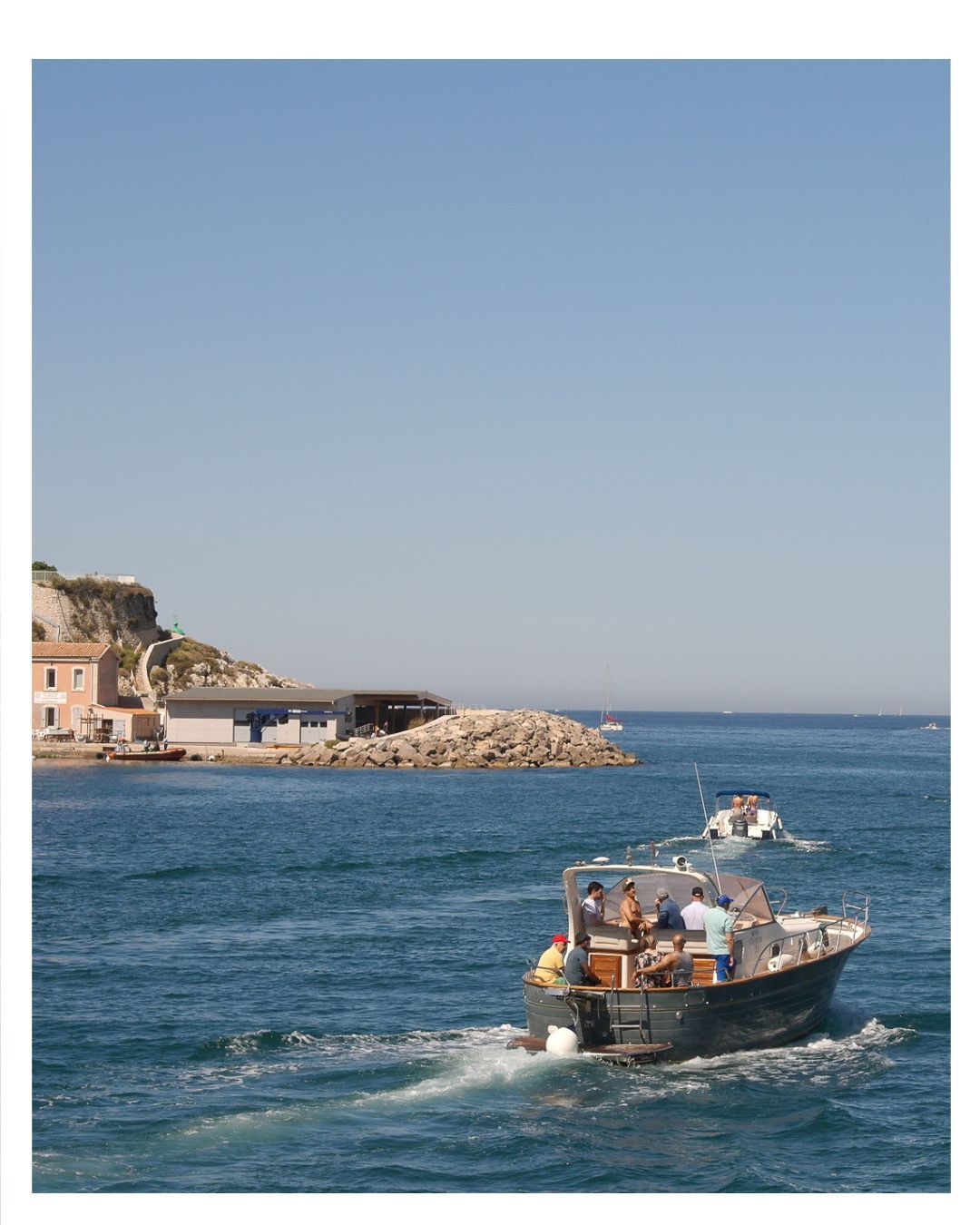 I’ve been slowly working my way through the hard drives and found this one from a trip to Marseille a few years ago. 🚤🌊
Camera: Samsung NX100
Location: Marseille, France
#boats #ocean #photography #France #holiday