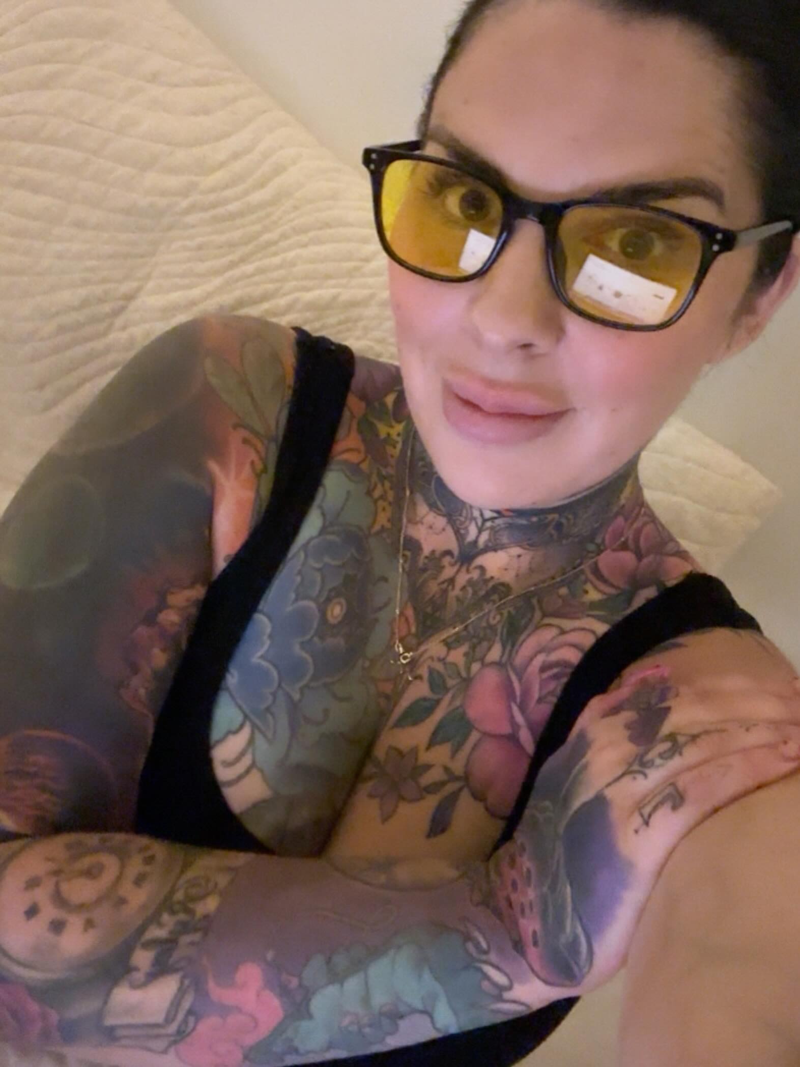 Sometimes I forget how tattooed I am now because I’m always covered 😂🥰