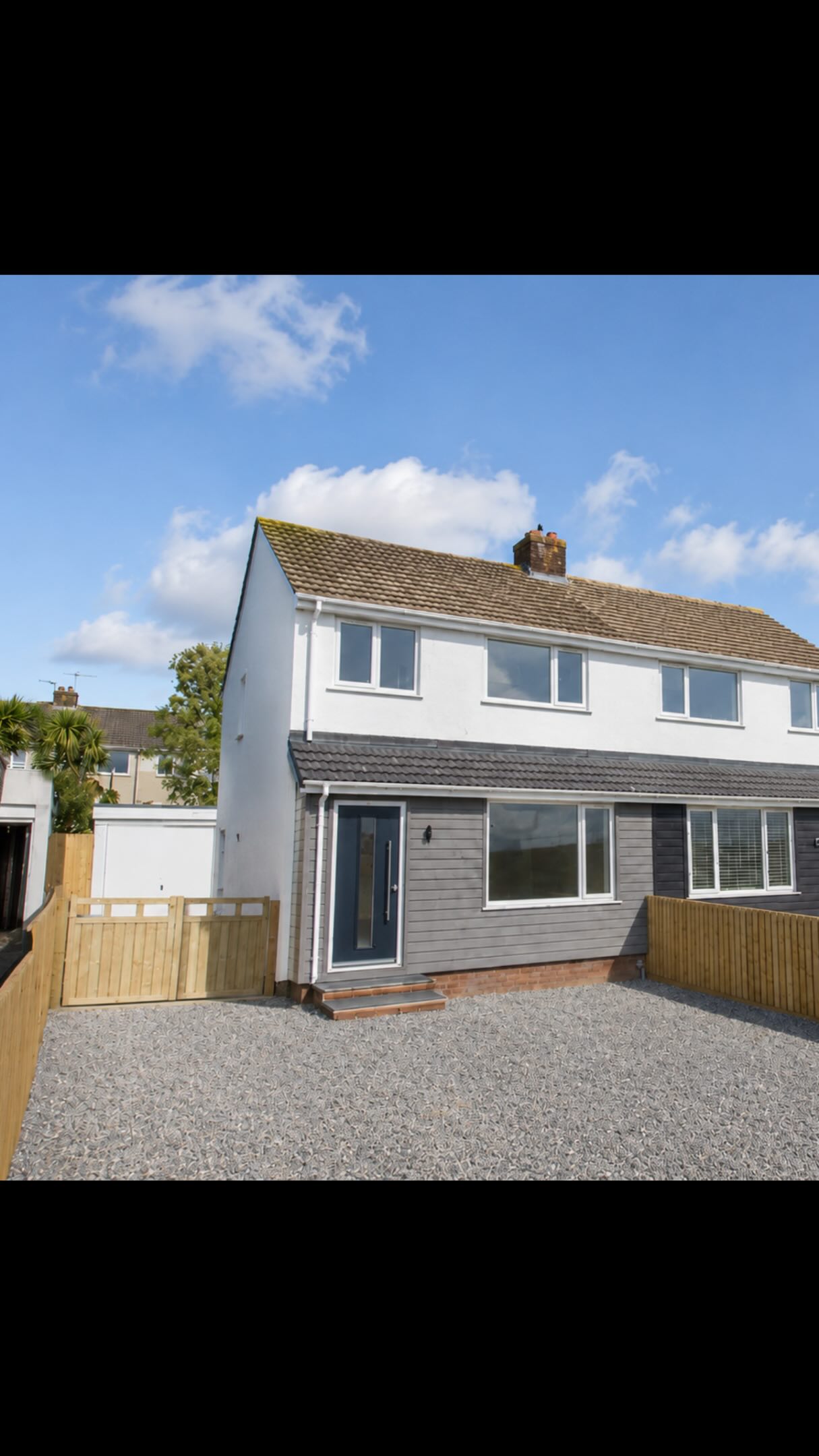 🙌 NEW TO THE MARKET 🙌
📍69 Queens Crescent, Bodmin
🏠 £259,950
69 Queens Crescent is situated within a quiet and well-established residential estate and has recently undergone a full renovation to an exceptional standard, creating a stylish and contemporary family home.
To enquire about this property, please call our Bodmin Branch on 01208 74182 📞
#cornwallliving #cornishestatesgents #propertiesforsale