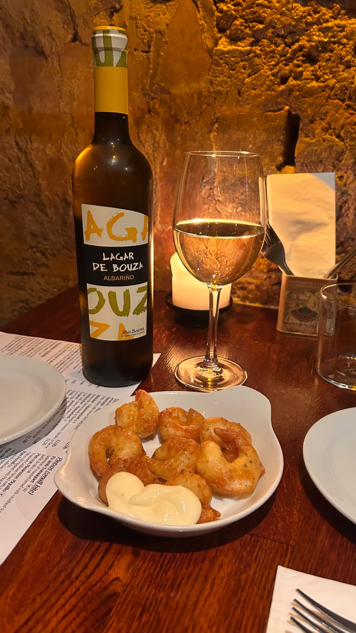 Golden, crispy, and gone in minutes! #gambasrebozadas #gambas #glutenfreedairyfree #londonrestaurants #prawnslondo