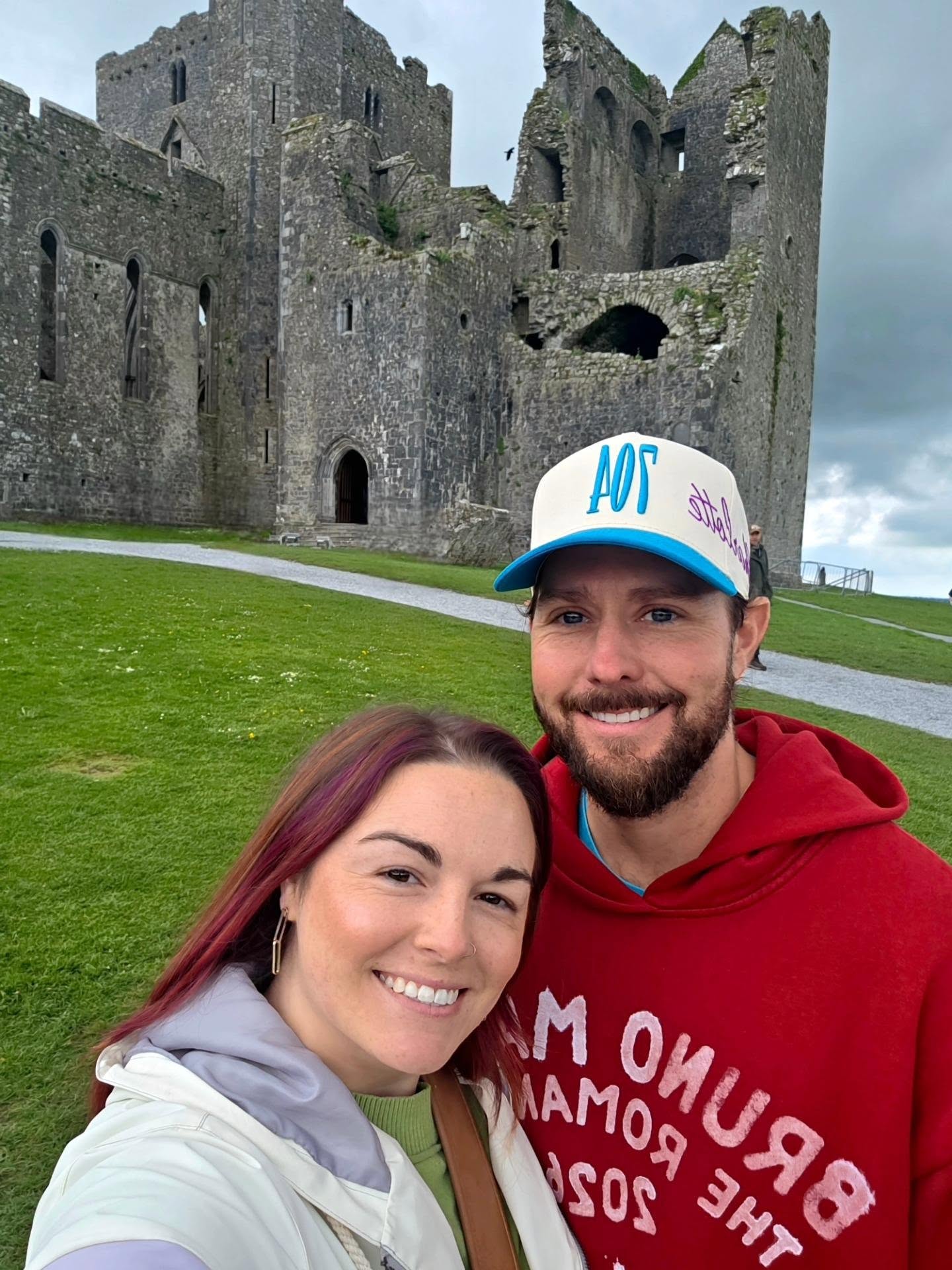🍀Part 1🍀
📍Dublin
📍Cork
📍Killarney
📍Galway
We had the most beautiful drive through southern Ireland and stopped off at the prettiest places! Cliffs, castles, and farmlands galore!
@thehuntsta