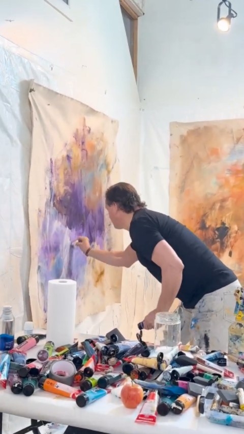 🤔 What is PaintSpace NOLA? Glad you asked.
❌ We’re not the “sit quietly and paint inside the lines” kind of art studio ❌
We’re part workshop, part creative escape 👩🏻🎨🍹
Big breakthroughs. Big canvases. Big "wait… I made THAT?" energy.
(Side effects may include: unexpected courage, excessive joy and returning home wondering why regular life doesn’t come with catered lunches and studio magic. ✨)
@willdayart