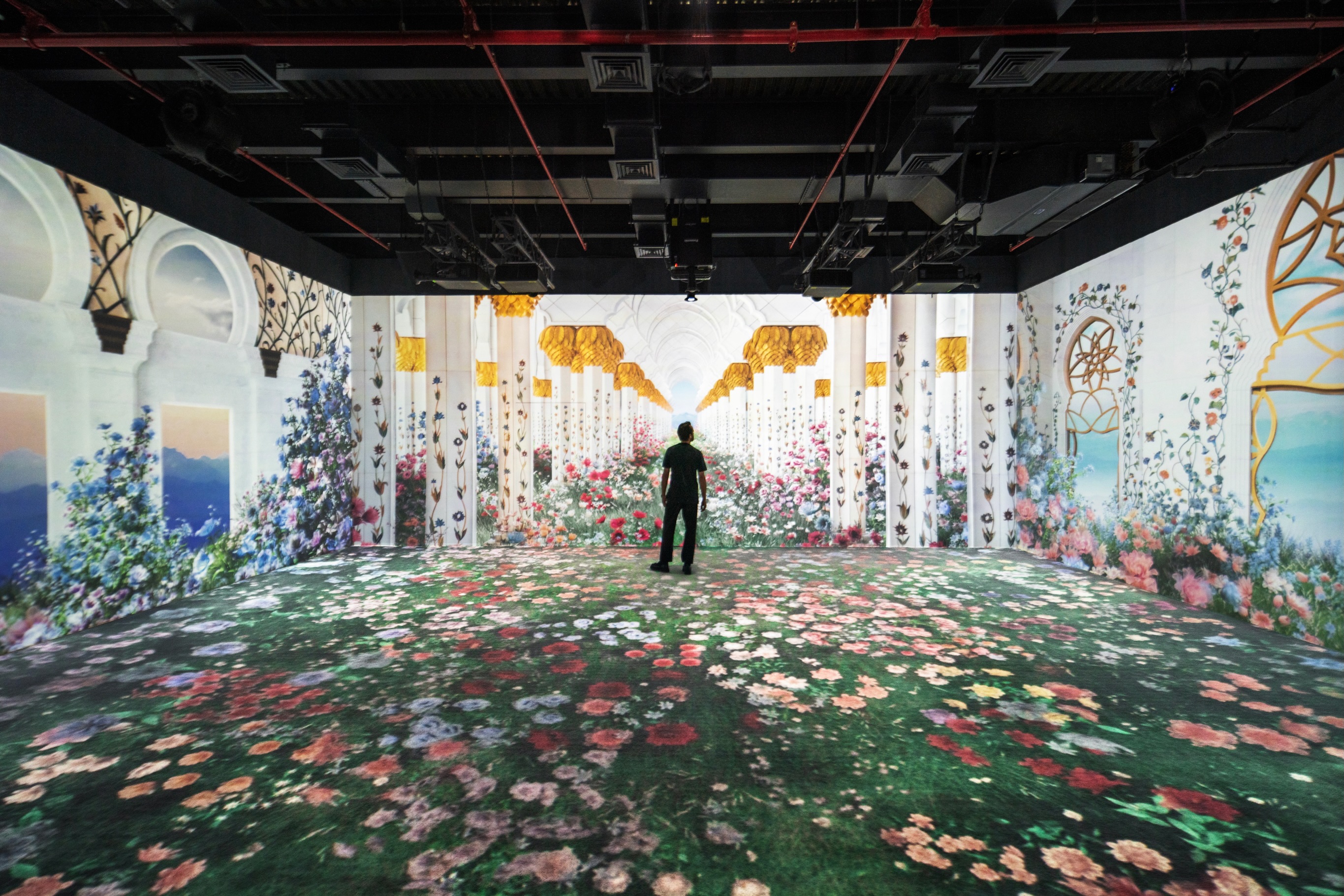 We are thrilled to present select motion works from The Wild Within by @ryan.koopmans & @alice.wexell at the immersive space @kanvas_dubai, in collaboration with @leilahellergallery.
We would like to thank everyone who joined us for the opening. It was incredible to see such a turnout, and we are truly grateful for the overwhelming response to the exhibition.
Curated by @eraa______ of @project22.art, the exhibition also features works by @chaficmekawi.
On view until July 19.