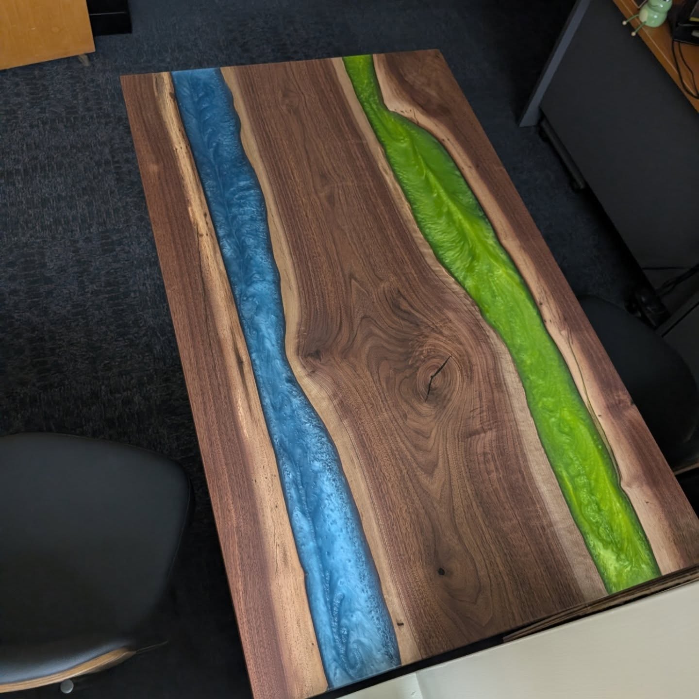 Office table with very custom logo
#customfurniture , #customtable , #ecopoxy ,#ecopoxytable