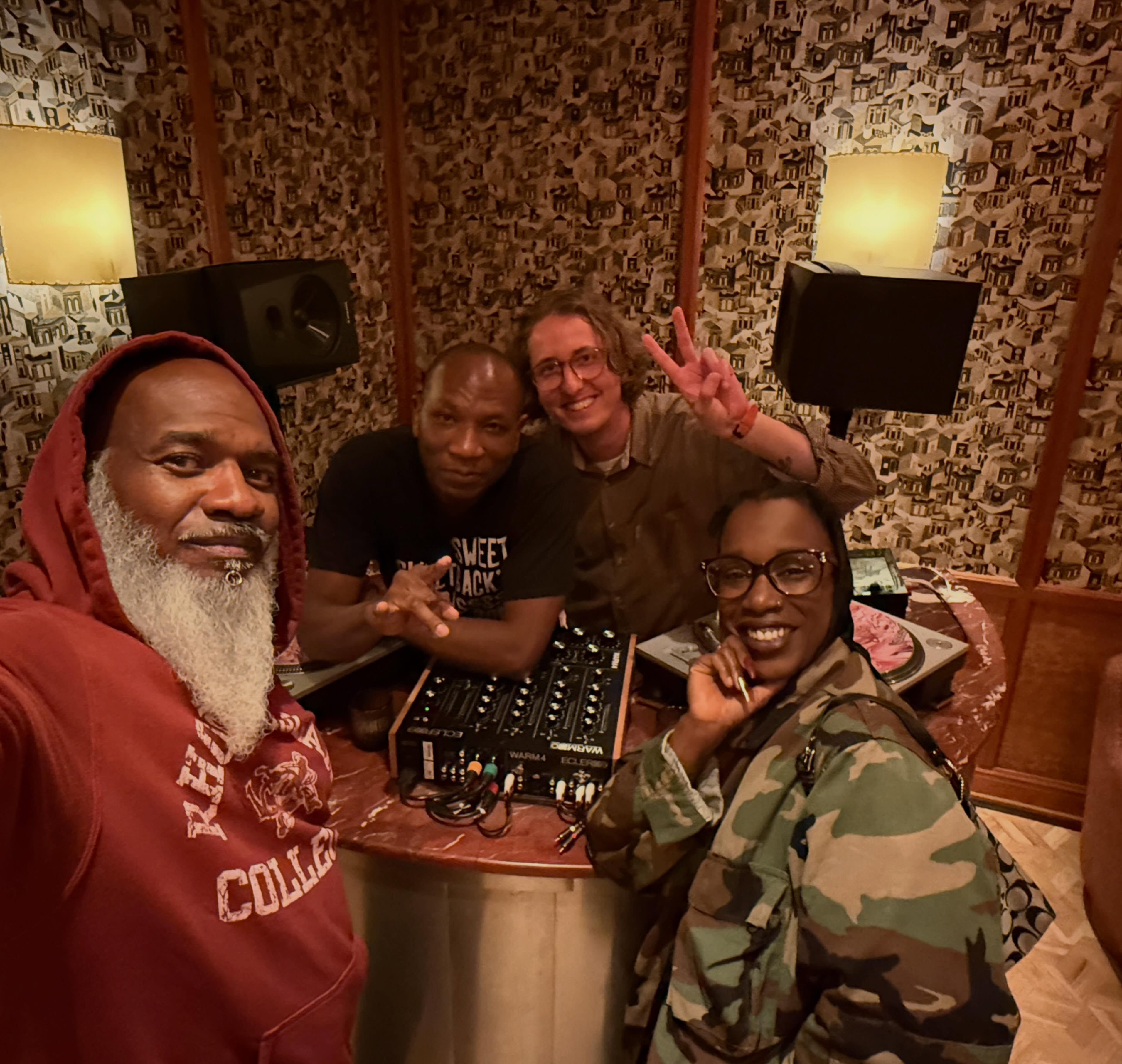 These people keep you up all night! @skemerichards @nubiannene @cyrusdsoundcurations @nayheezy @dauve.h @tonytek86 @vgadson3 @machphive @riotthavirus @rockpaperdenim @redbulldance Your Styles in Philly. Good time to be out. Even in the rain😉