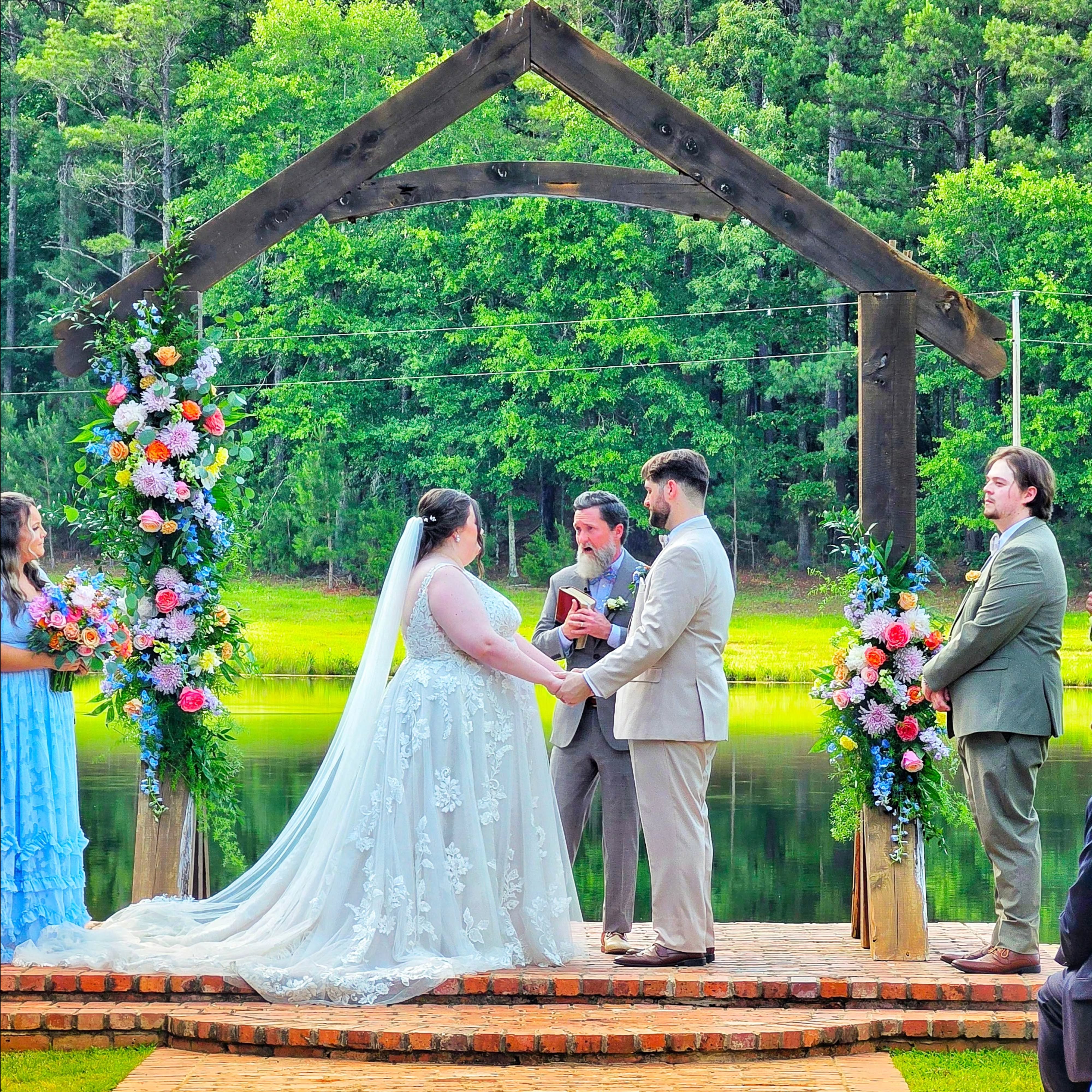 🎉 Congratulations to the new Mr. & Mrs. Cook! 🎉
Your beautiful journey as husband and wife has officially begun! Wishing you a lifetime of love, laughter, and unforgettable memories. Let the celebration begin! 🥂✨
05.23.2026
#GeorgiaWeddings
#GeorgiaWeddingDJ
#WeddingDJService
#MiddleGABrides
#MaconBrides
