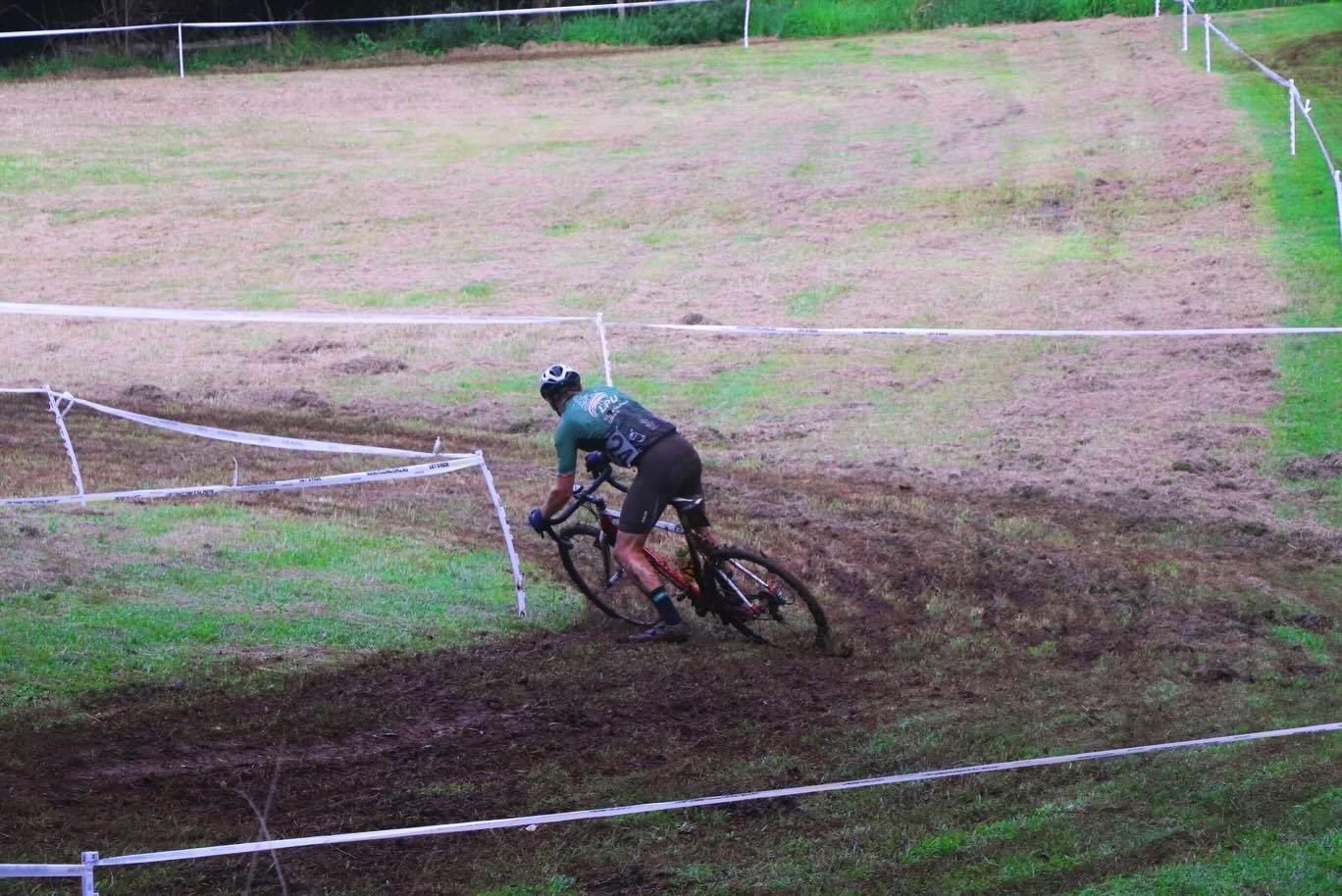 Cross bike or MTB? Hopping the barriers or jumping? Mud tyres or file treads?
Round 3 of the QLD state series is coming up fast.
See the link on the Bio for entry.
There’ll be coffee✅ Food✅Fun✅✅✅ and lots of friendly faces. It doesn’t matter what you ride .. just come and enjoy the day.
#cx #byronbay #cyclocross #offroad