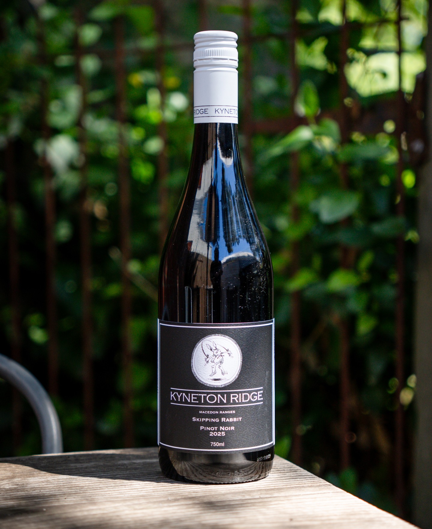 Kyneton Ridge Estate 'Skipping Rabbit' Pinot Noir 2025 is now on the shelves at Woodend Cellar & Bar.
Grown in the Macedon Ranges and described by @kynetonridgeestate as five spice and lifted florals on the nose, with black cherry, dry stony minerality and a smooth, balanced palate. Cool-climate Pinot at its most satisfying, and a local one worth getting behind.
Available in the cellar or by the glass at the bar.
#woodendcellarandbar #macedonrangespinot #kynetonridge #macedonrangeswine #coolclimatewine