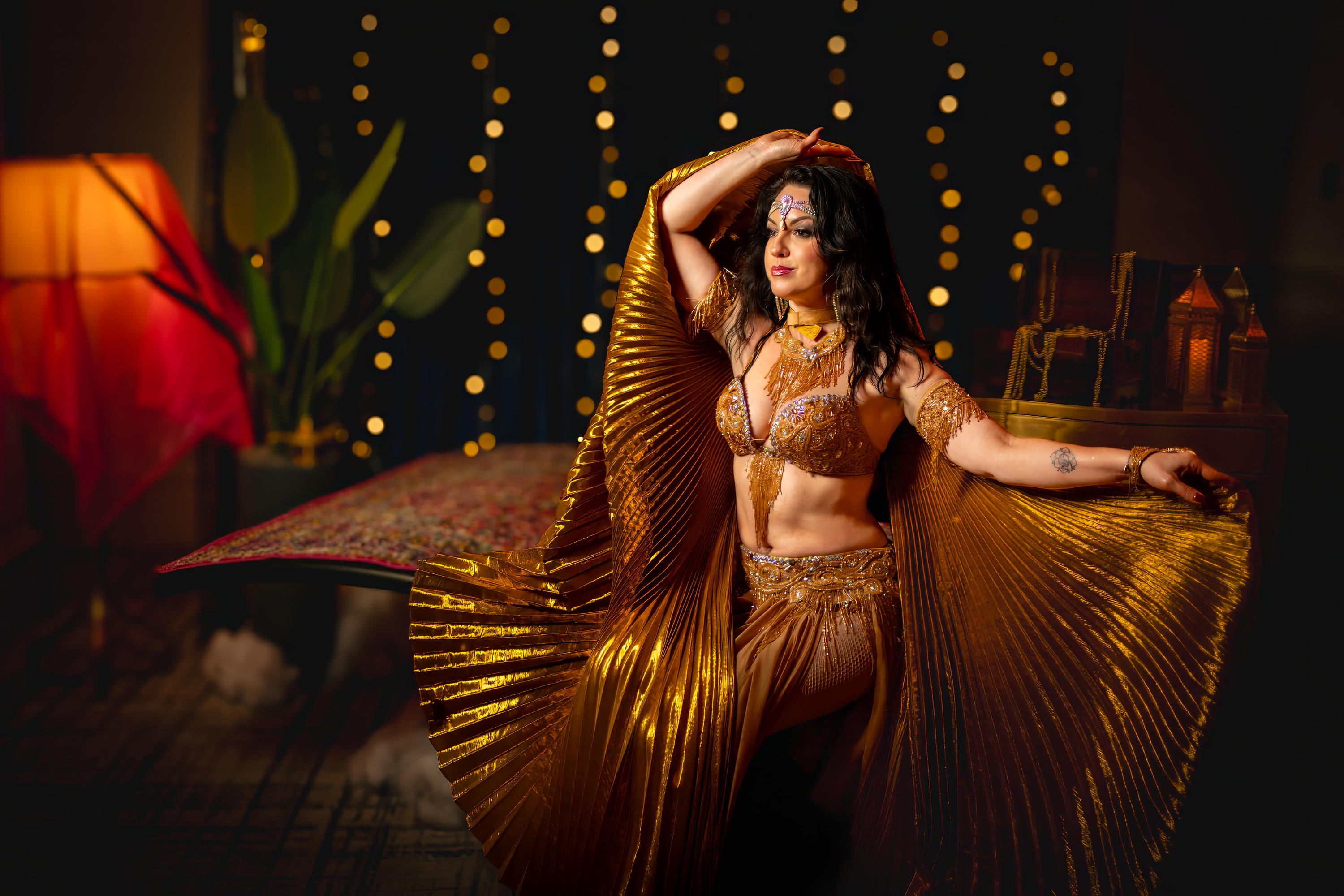 Belly dancer from @vidasentertainment at @btccgreenwich. #photographer #photographylighting #privateclubphotographer #connecticut #westchester