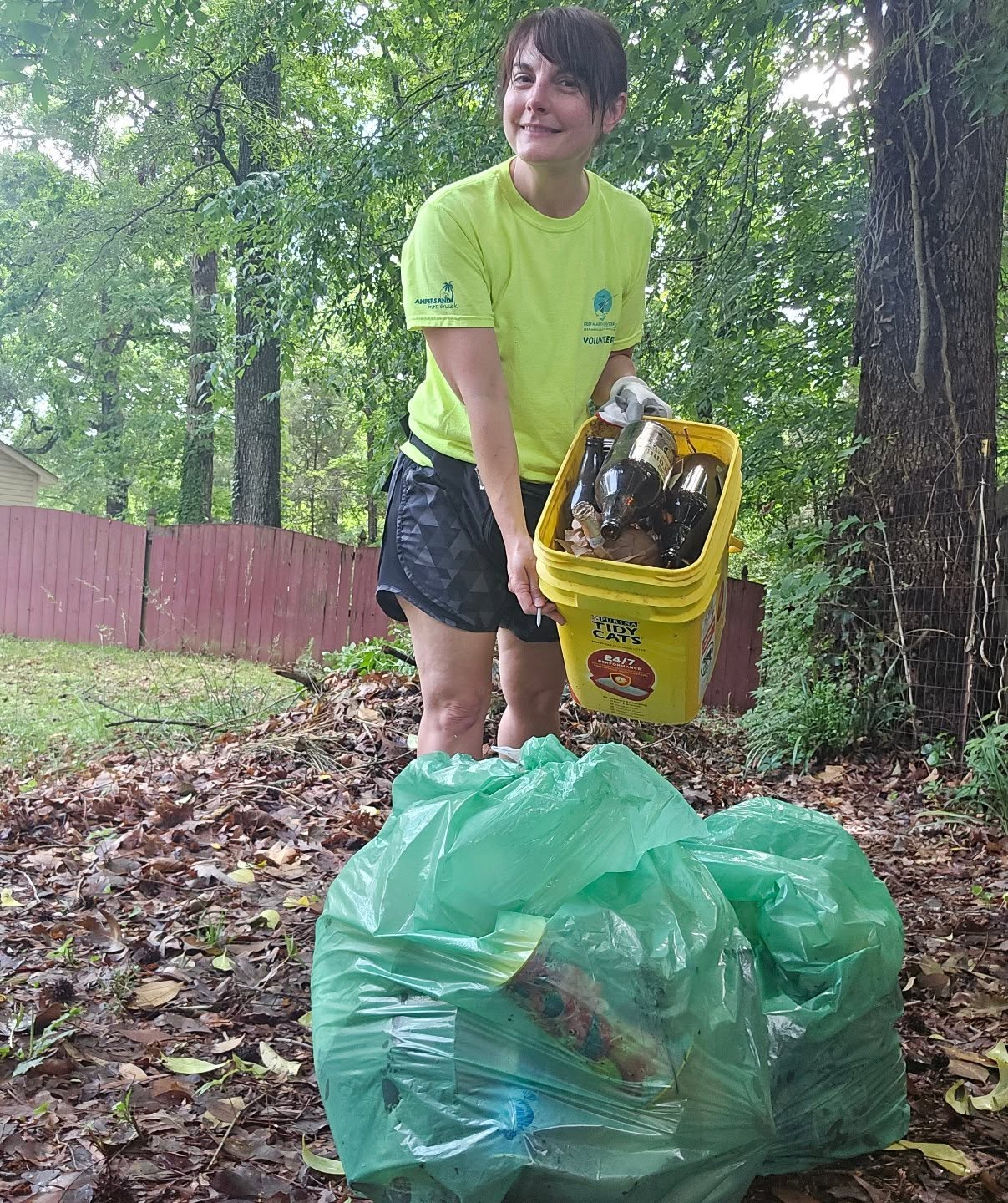 This 3-day weekend was so satisfyingly productive for me with home and paperwork projects, but with the rain coming and going, and my mind elsewhere, I hadn't done a cleanup! ๐ญ
I knew if I returned to the site near Idlewild Elementary School with all the beer bottles, I could make a big impact in a short amount of time.
25 pounds worth, in fact! ๐ช
#TrashCleanup #EastCharlotte @eastside_bestside_clt_ #KeepCharlotteBeautifulCLT #ProtectOurWaterways #ProtectWildlife